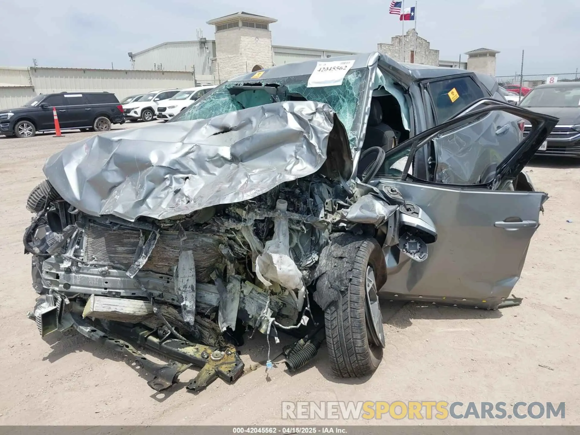 2 Фотография поврежденного автомобиля 3GNKBCR49PS183886 CHEVROLET BLAZER 2023