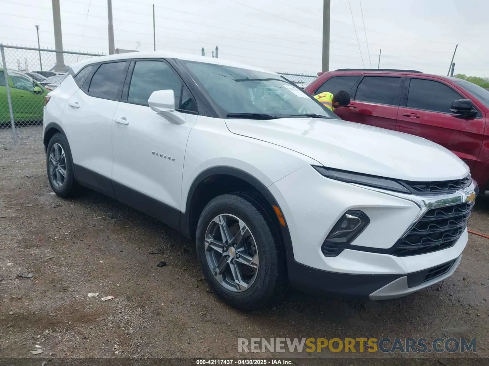 1 Фотография поврежденного автомобиля 3GNKBCR4XPS100305 CHEVROLET BLAZER 2023