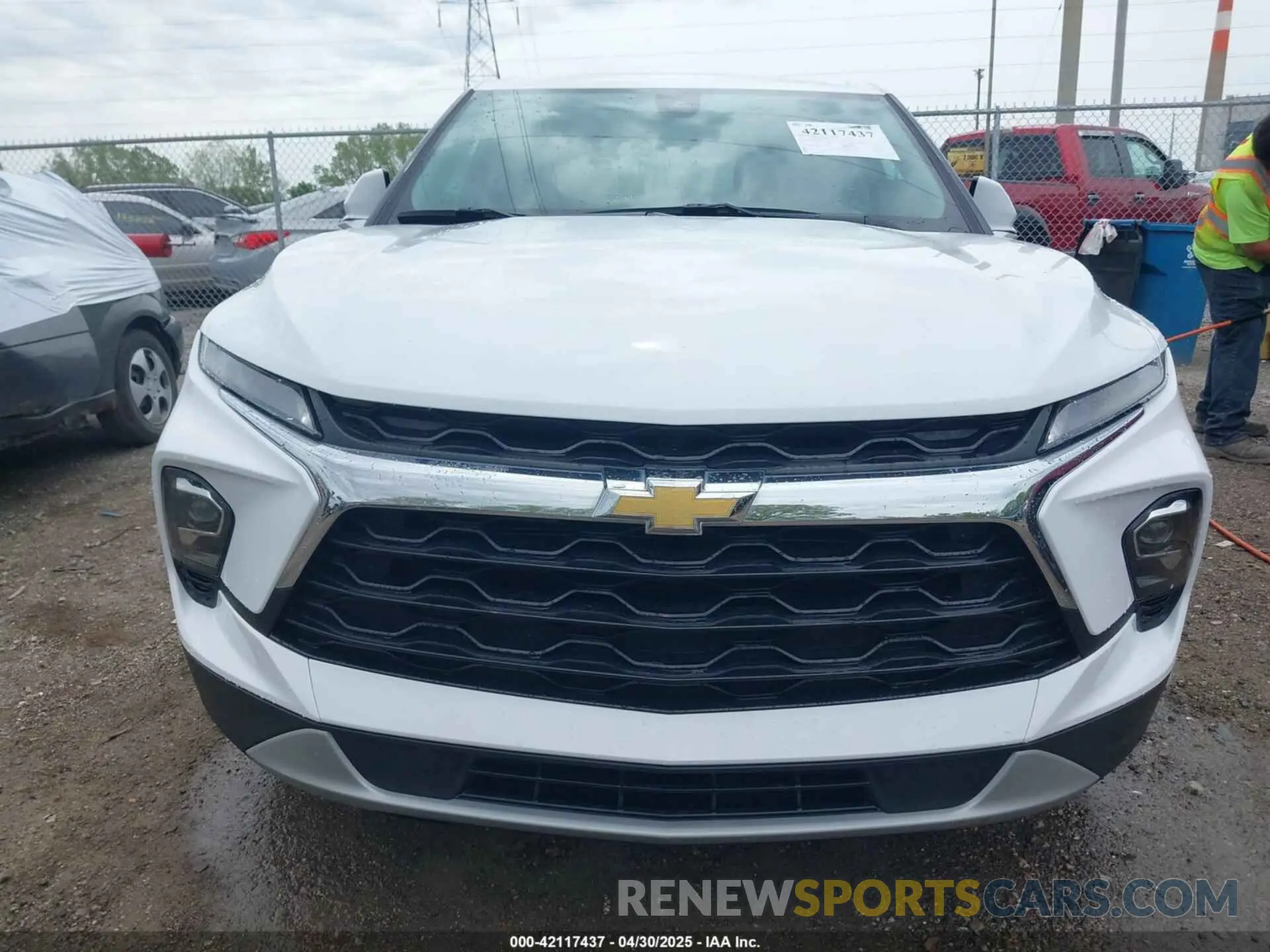 12 Фотография поврежденного автомобиля 3GNKBCR4XPS100305 CHEVROLET BLAZER 2023