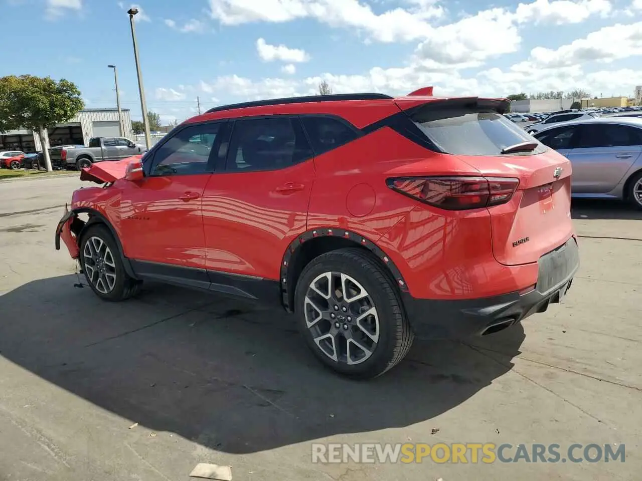 2 Фотография поврежденного автомобиля 3GNKBERS9PS221269 CHEVROLET BLAZER 2023