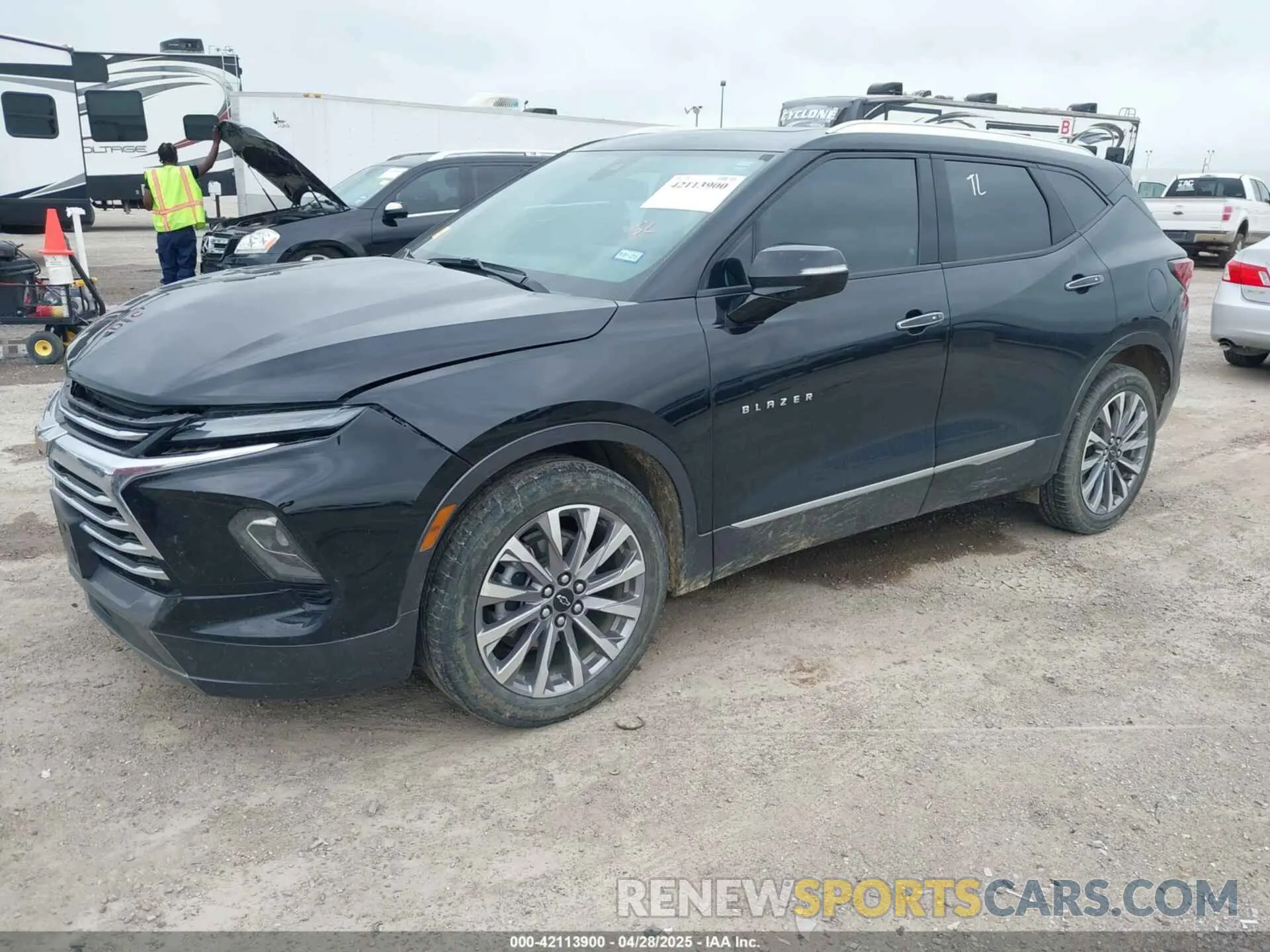 2 Photograph of a damaged car 3GNKBFRS7PS234947 CHEVROLET BLAZER 2023