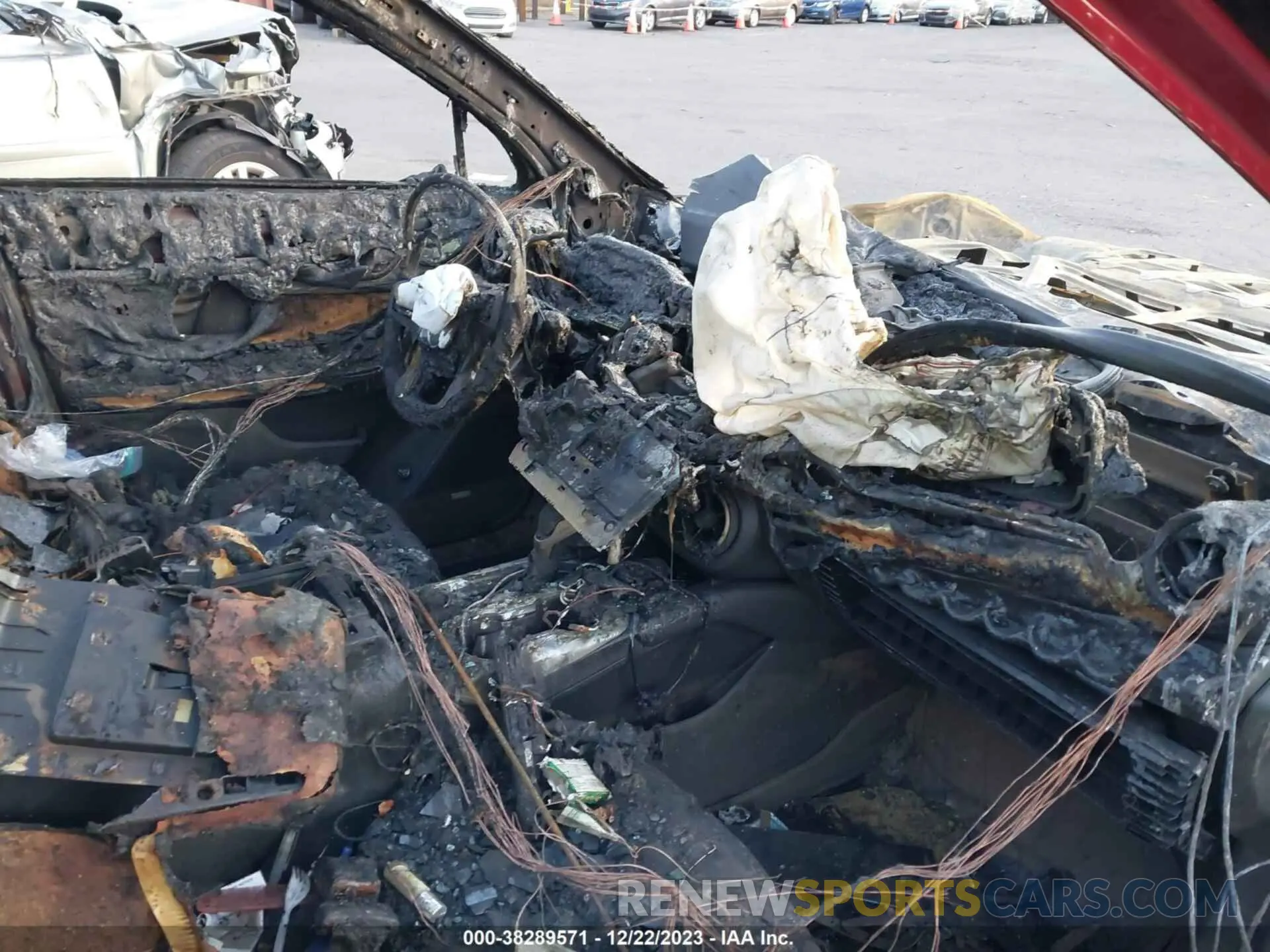 5 Photograph of a damaged car 3GNKBJRS5PS225361 CHEVROLET BLAZER 2023