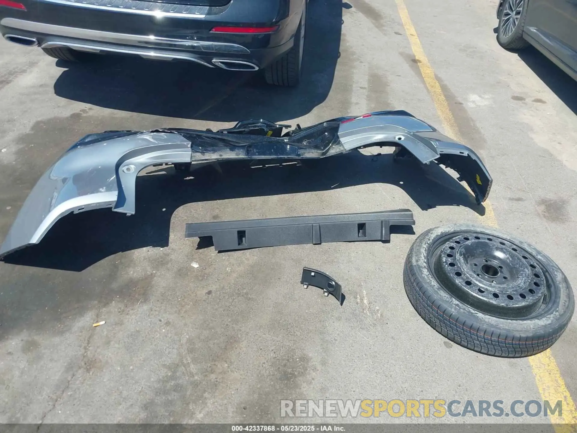12 Фотография поврежденного автомобиля 3GNKBKRS0PS227668 CHEVROLET BLAZER 2023