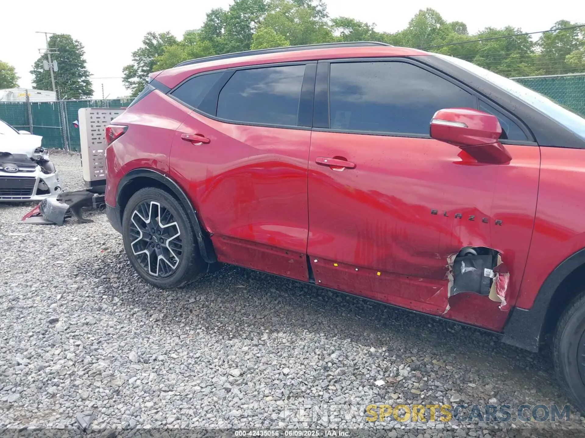 18 Photograph of a damaged car 3GNKBKRS4PS128545 CHEVROLET BLAZER 2023