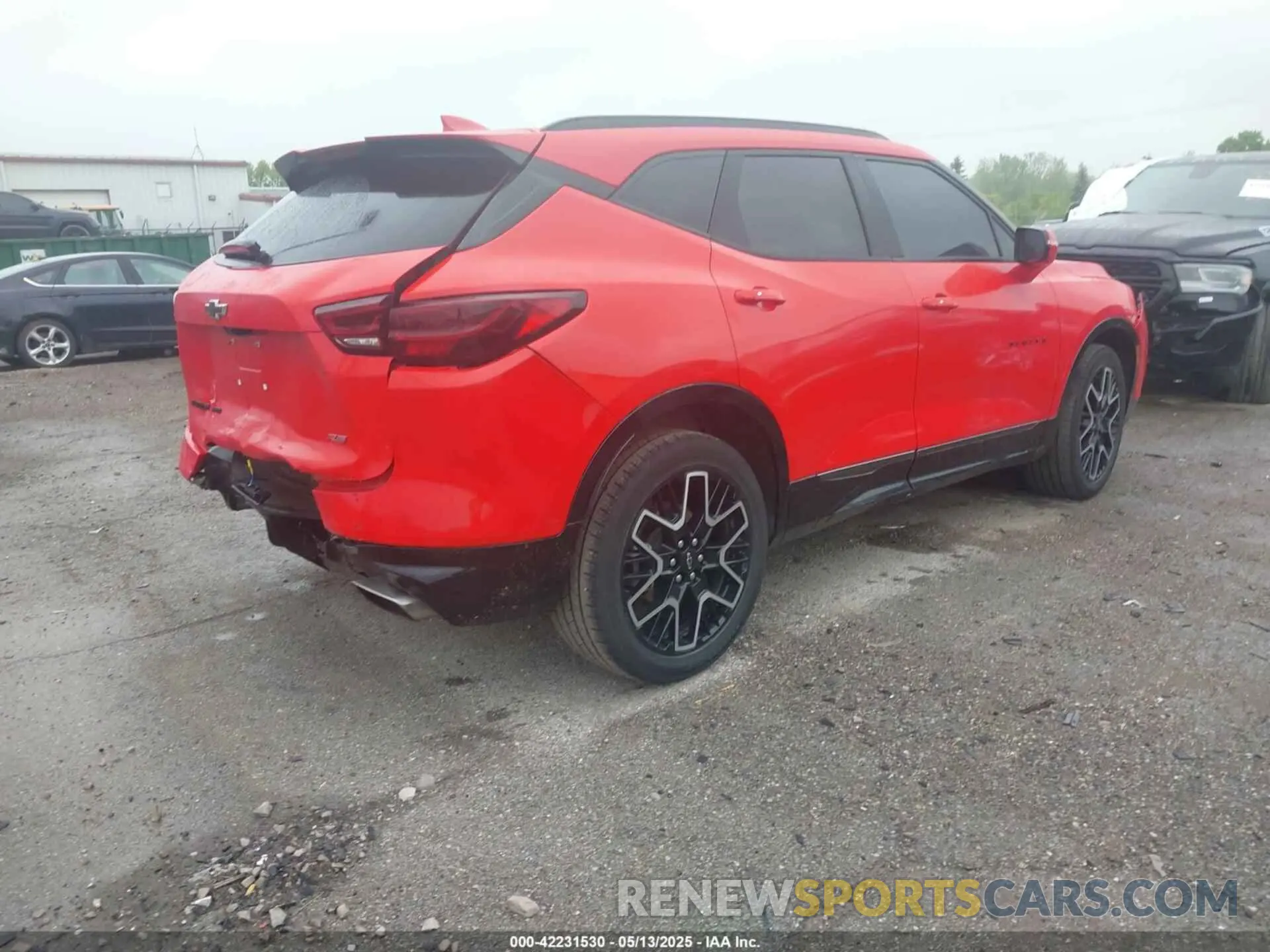 4 Фотография поврежденного автомобиля 3GNKBKRS8PS155103 CHEVROLET BLAZER 2023