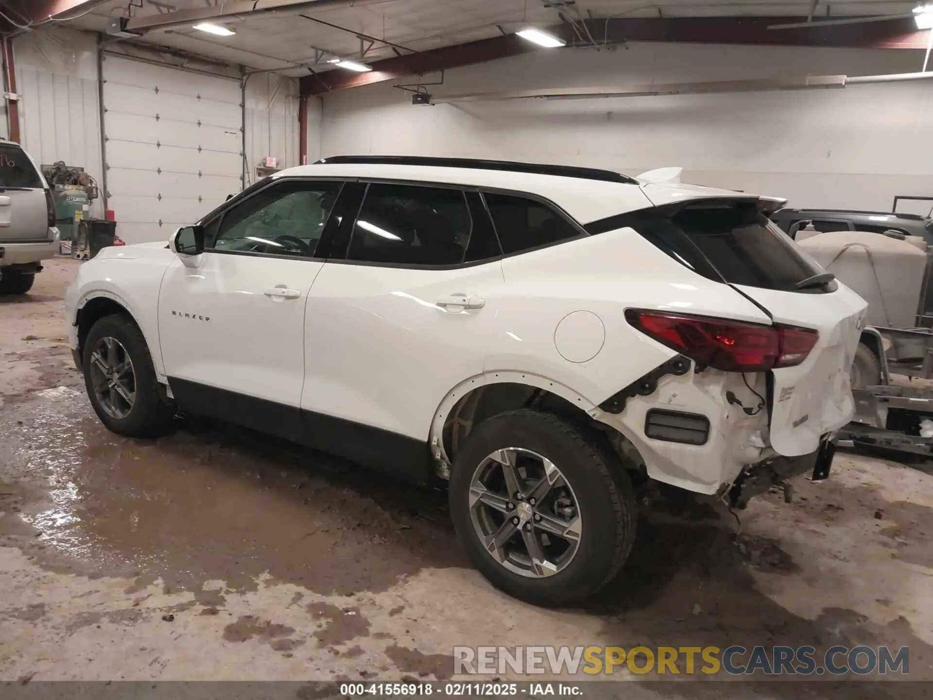 3 Photograph of a damaged car 3GNKBCR42RS160923 CHEVROLET BLAZER 2024