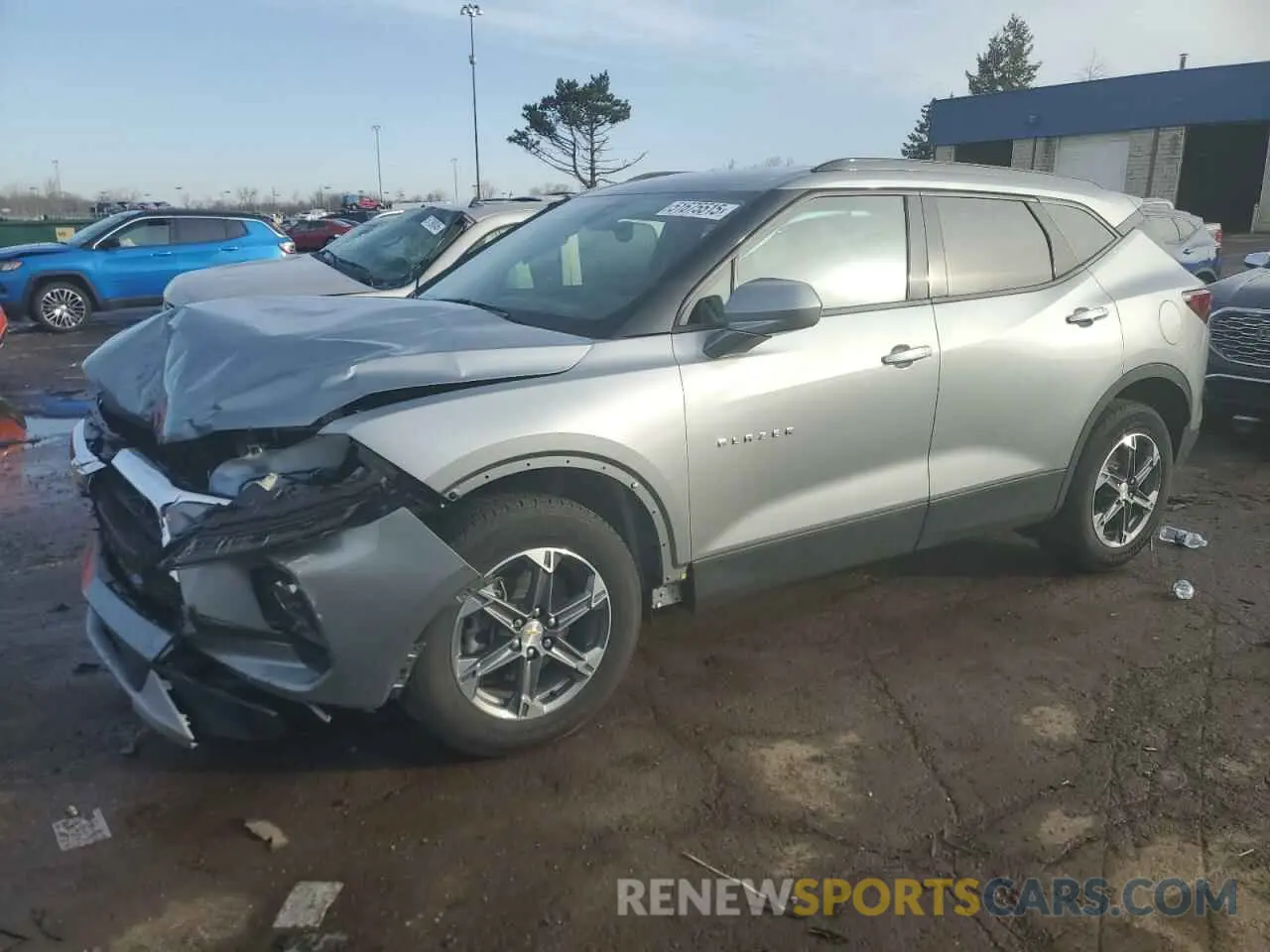 1 Фотография поврежденного автомобиля 3GNKBCR44RS257430 CHEVROLET BLAZER 2024