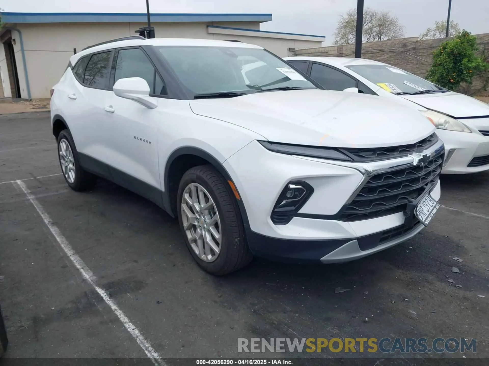 1 Photograph of a damaged car 3GNKBCR44RS277208 CHEVROLET BLAZER 2024