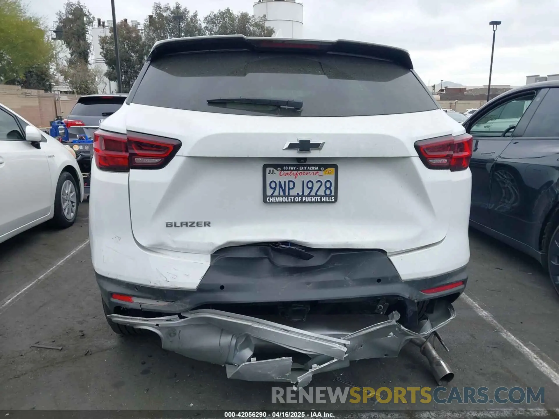 12 Photograph of a damaged car 3GNKBCR44RS277208 CHEVROLET BLAZER 2024