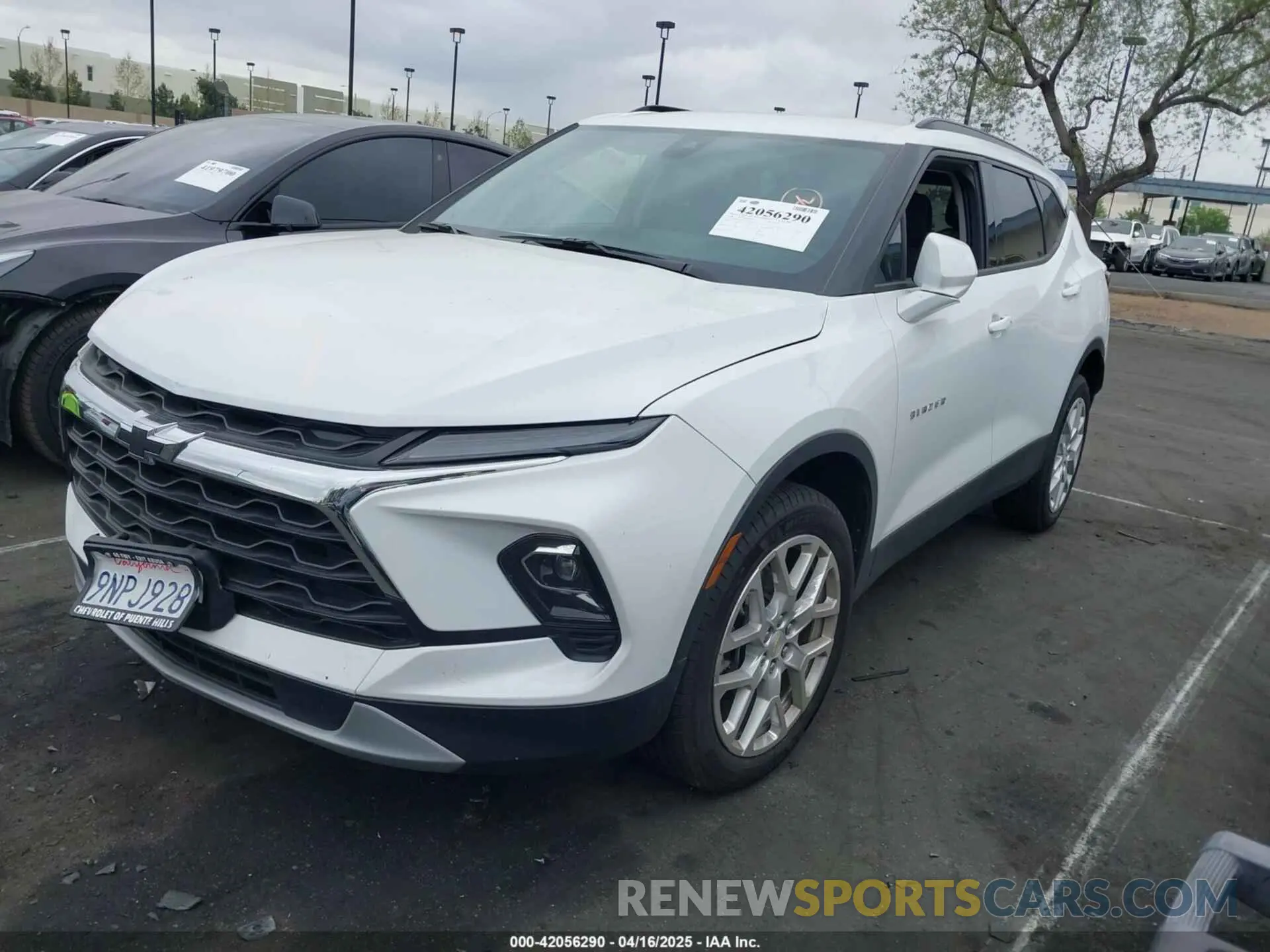 2 Photograph of a damaged car 3GNKBCR44RS277208 CHEVROLET BLAZER 2024