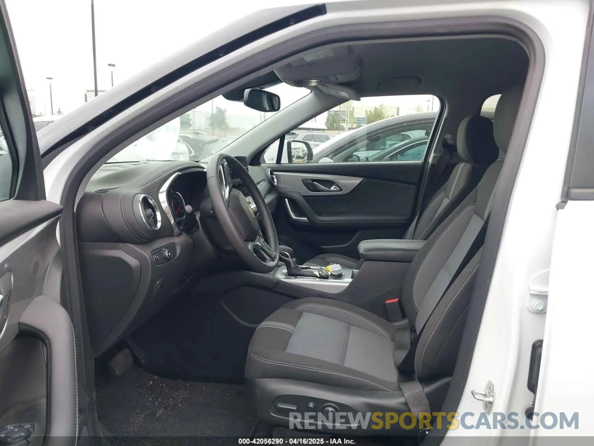 5 Photograph of a damaged car 3GNKBCR44RS277208 CHEVROLET BLAZER 2024
