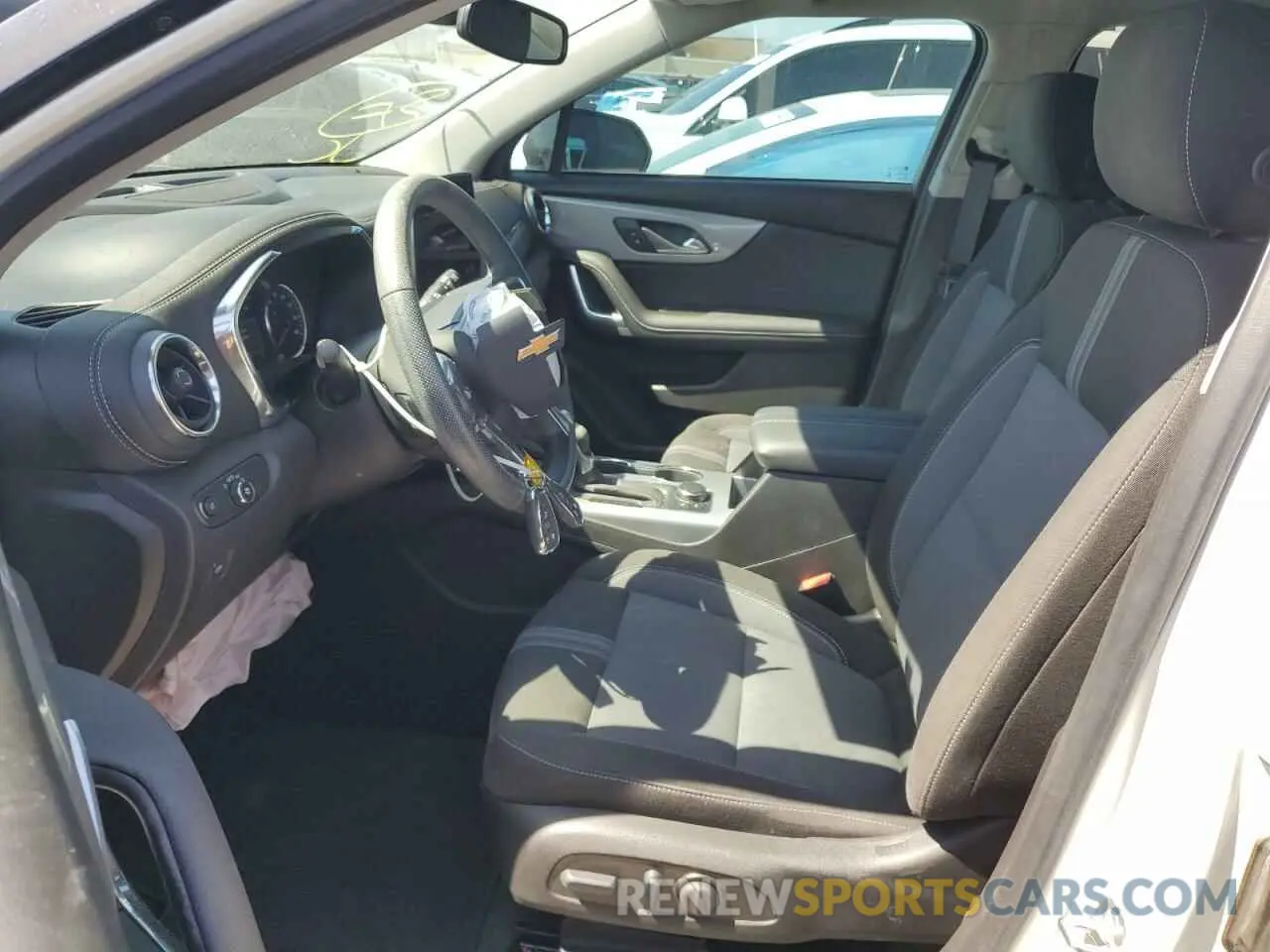 7 Фотография поврежденного автомобиля 3GNKBCR45RS170796 CHEVROLET BLAZER 2024