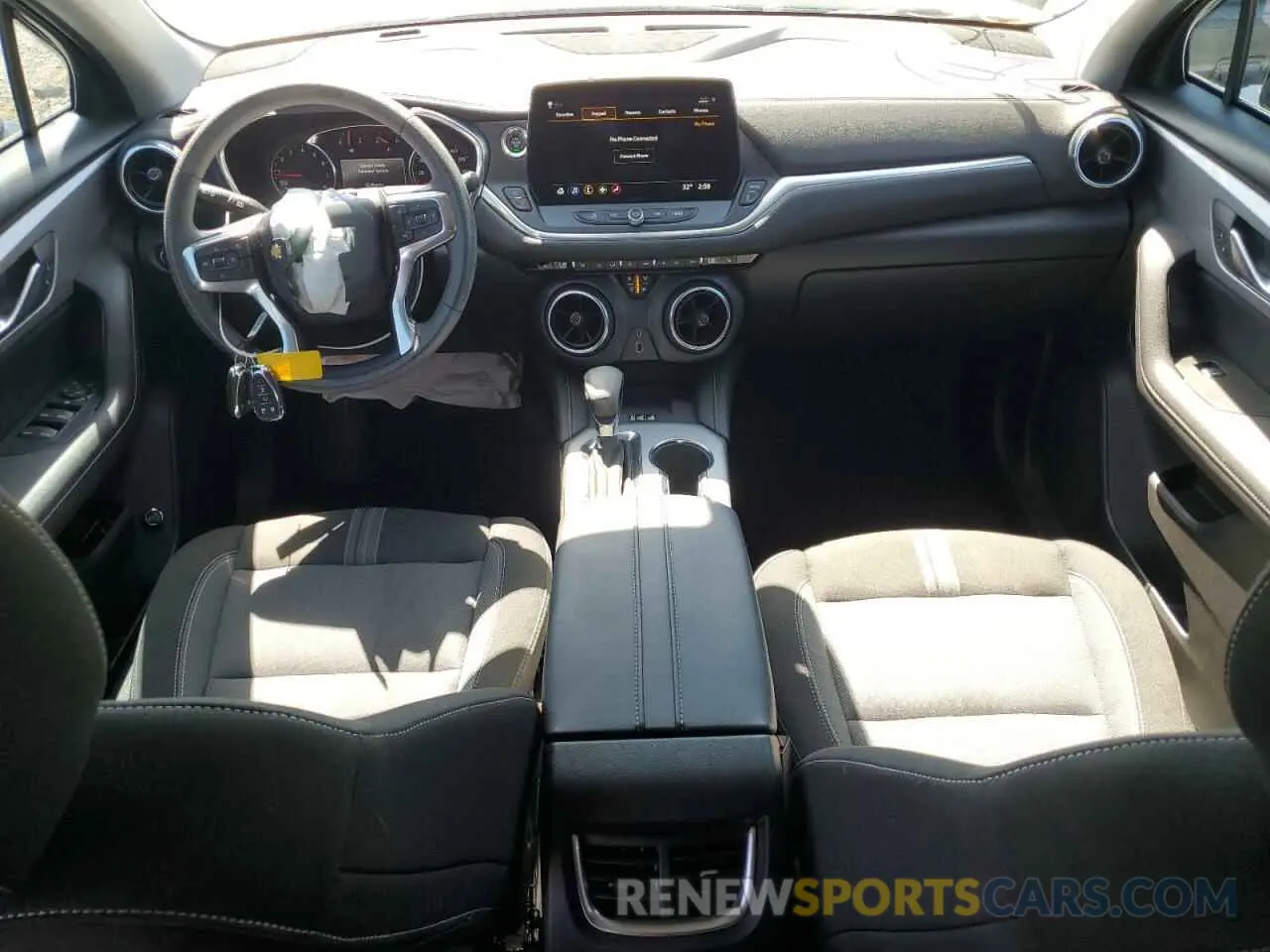8 Фотография поврежденного автомобиля 3GNKBCR45RS170796 CHEVROLET BLAZER 2024