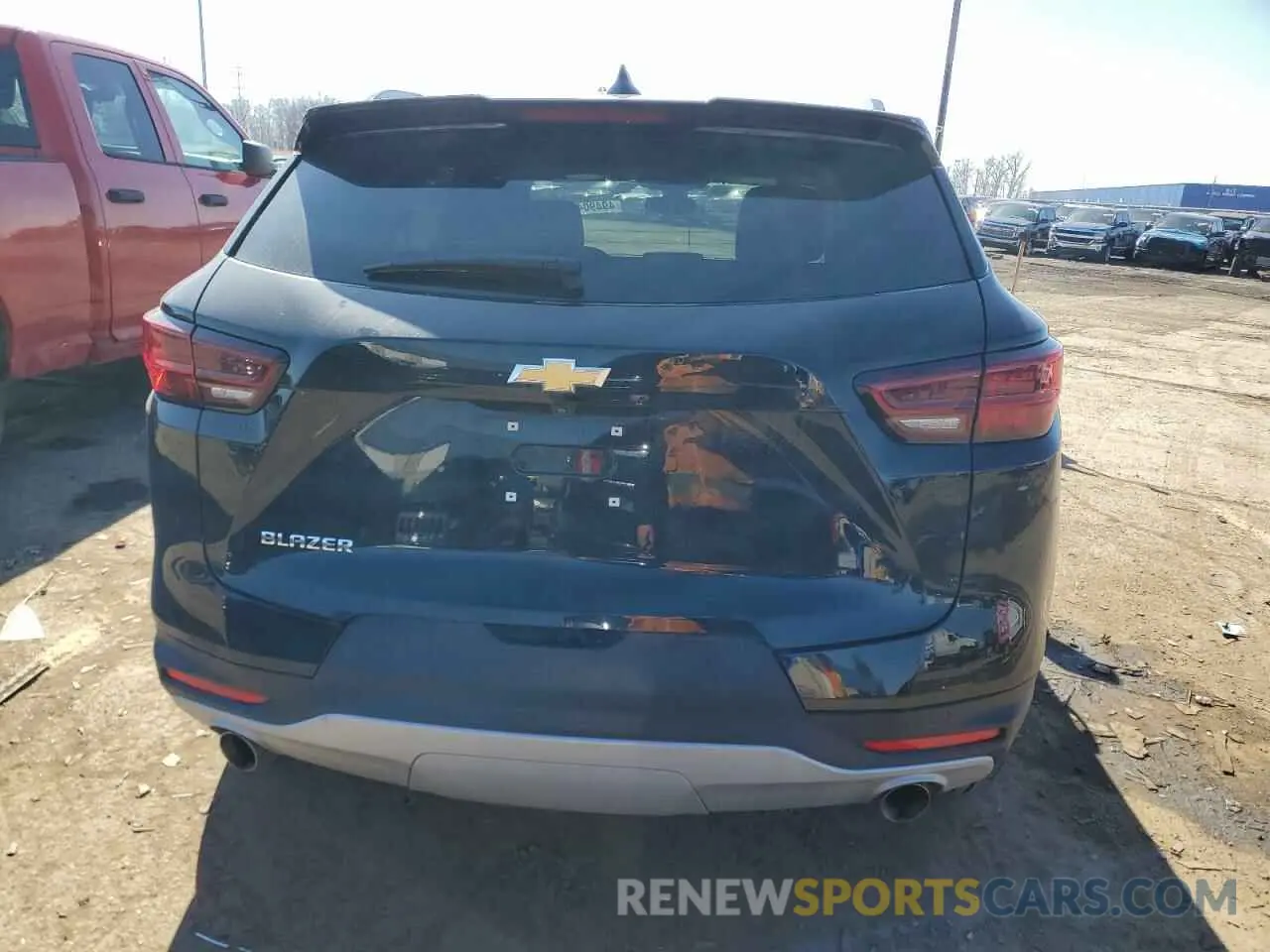6 Фотография поврежденного автомобиля 3GNKBCR46RS229208 CHEVROLET BLAZER 2024
