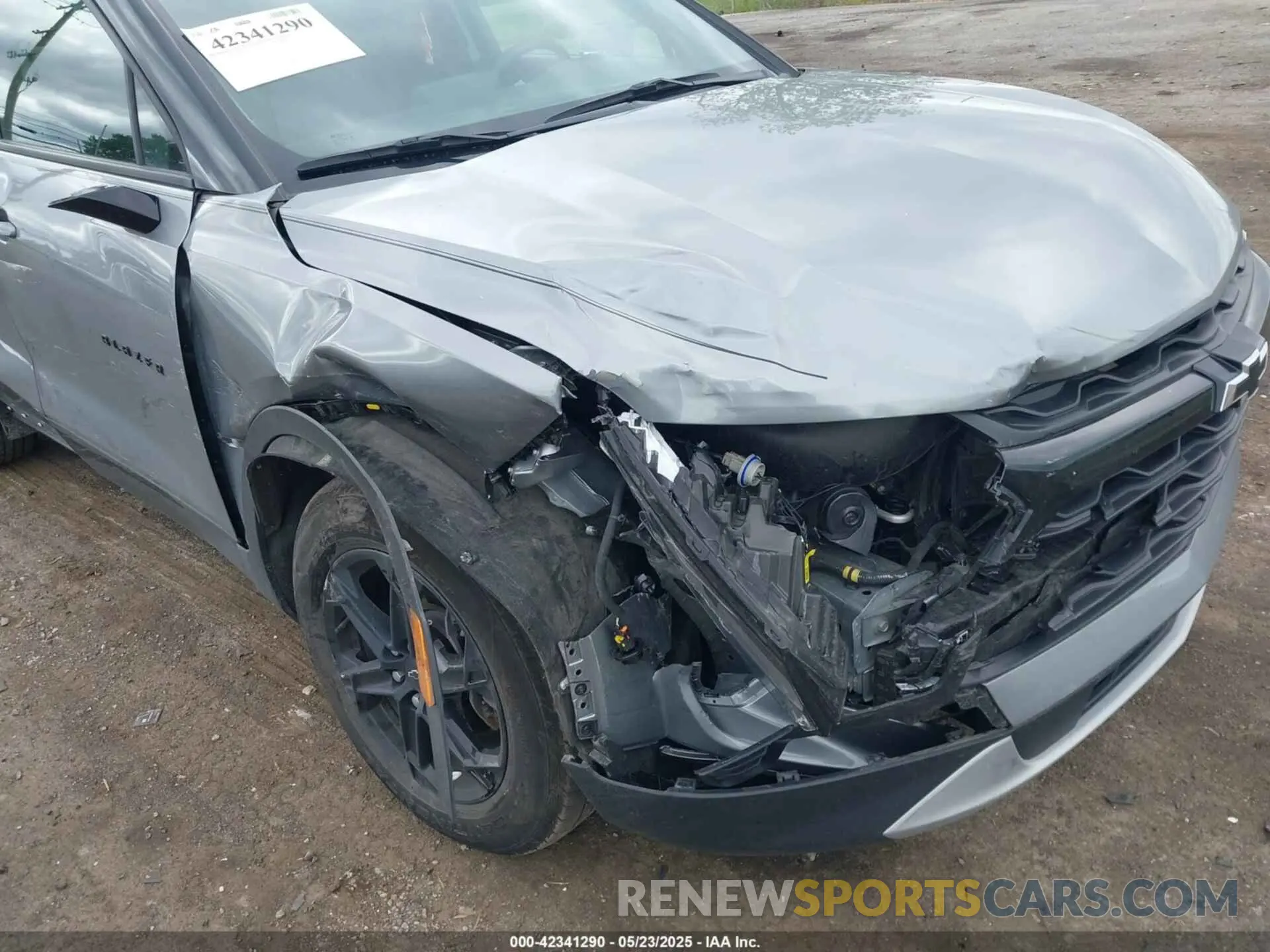 6 Photograph of a damaged car 3GNKBCR48RS203810 CHEVROLET BLAZER 2024