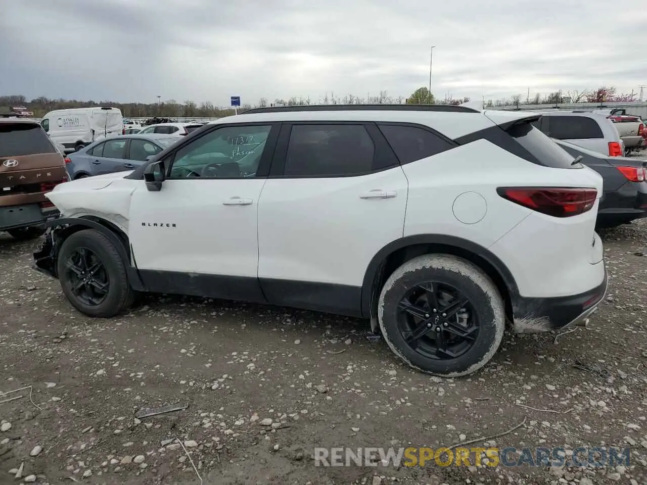 2 Photograph of a damaged car 3GNKBCR4XRS207521 CHEVROLET BLAZER 2024