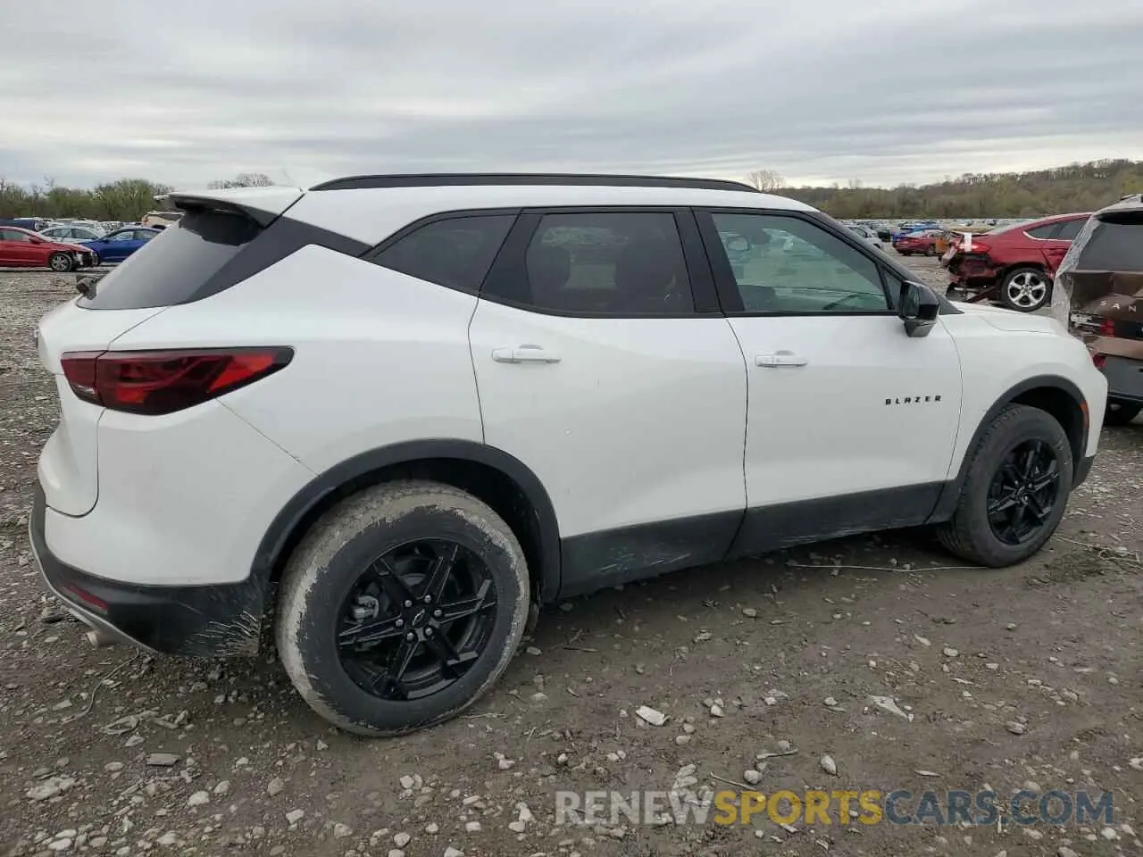 3 Photograph of a damaged car 3GNKBCR4XRS207521 CHEVROLET BLAZER 2024