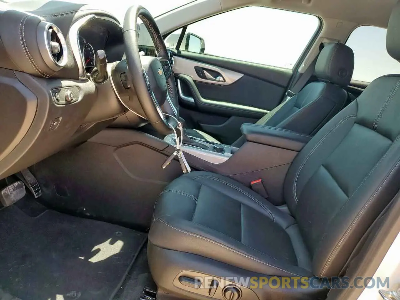 7 Photograph of a damaged car 3GNKBDR44RS186042 CHEVROLET BLAZER 2024