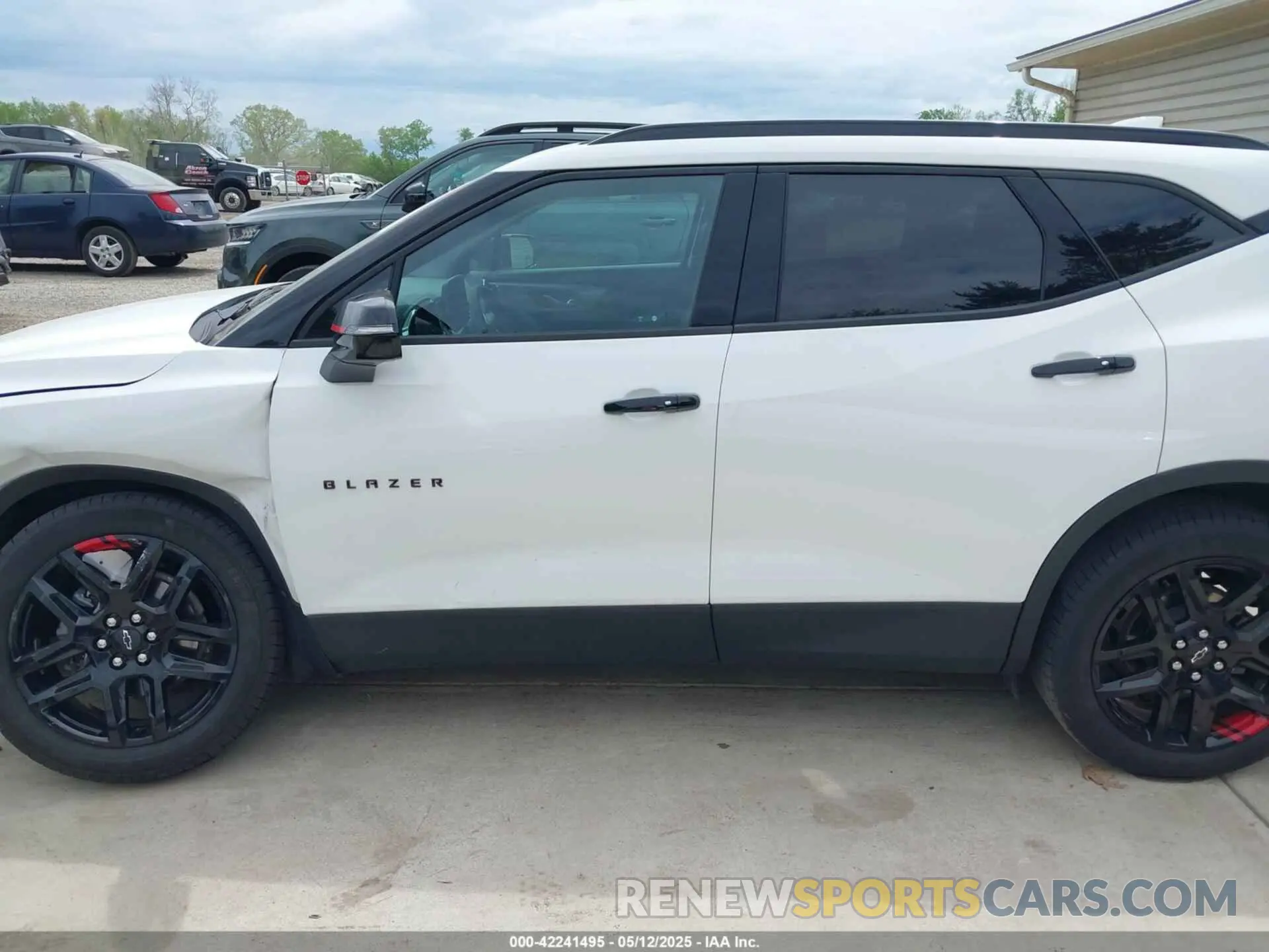 14 Photograph of a damaged car 3GNKBDR45RS195056 CHEVROLET BLAZER 2024