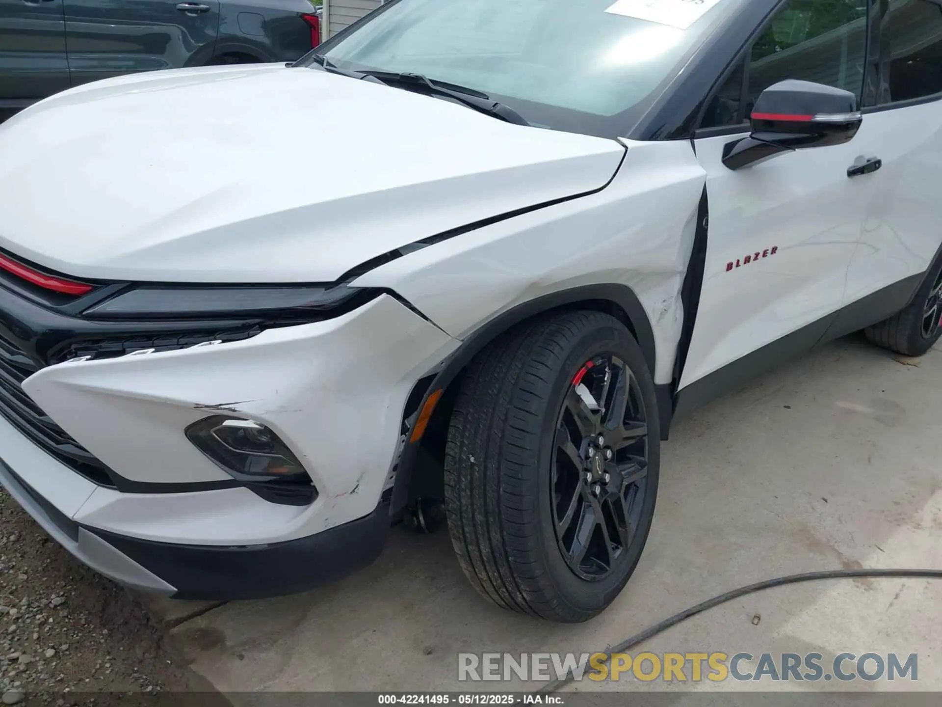 6 Photograph of a damaged car 3GNKBDR45RS195056 CHEVROLET BLAZER 2024