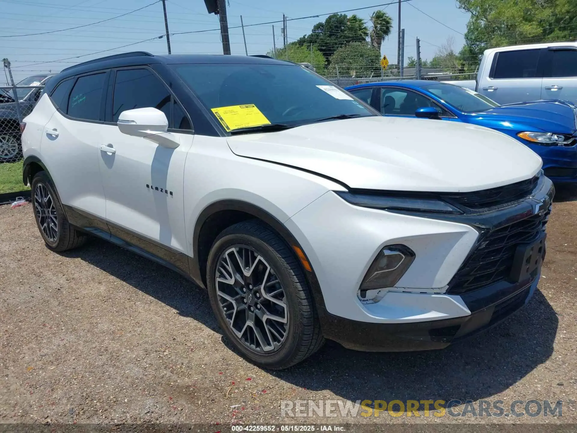 1 Photograph of a damaged car 3GNKBERS5RS180321 CHEVROLET BLAZER 2024
