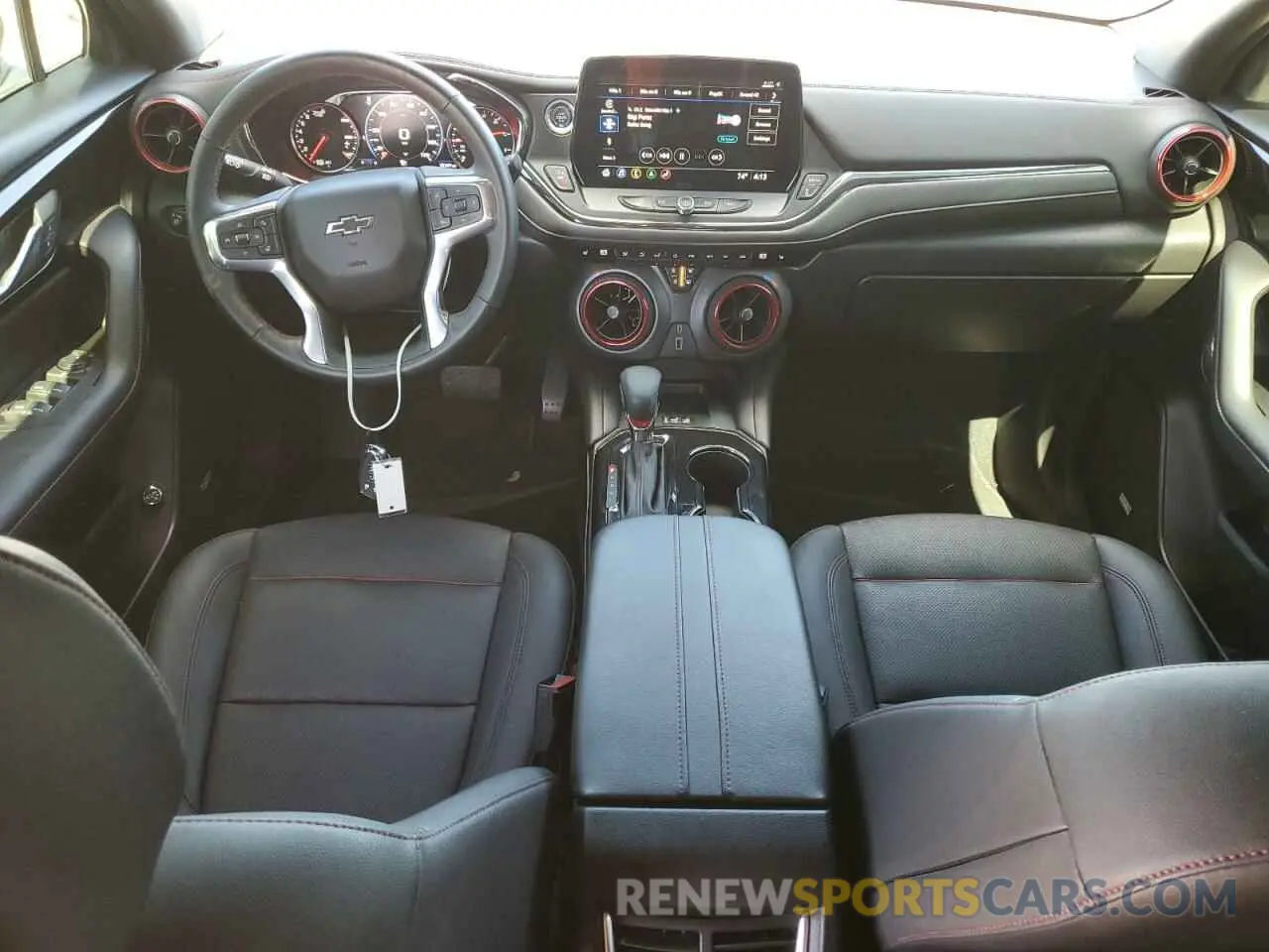 8 Фотография поврежденного автомобиля 3GNKBERS8RS181723 CHEVROLET BLAZER 2024
