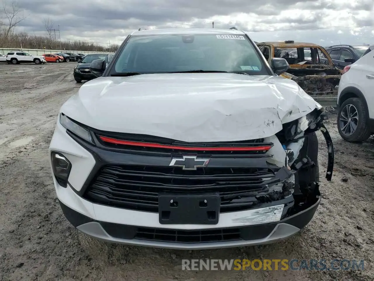 5 Photograph of a damaged car 3GNKBHR45RS203471 CHEVROLET BLAZER 2024