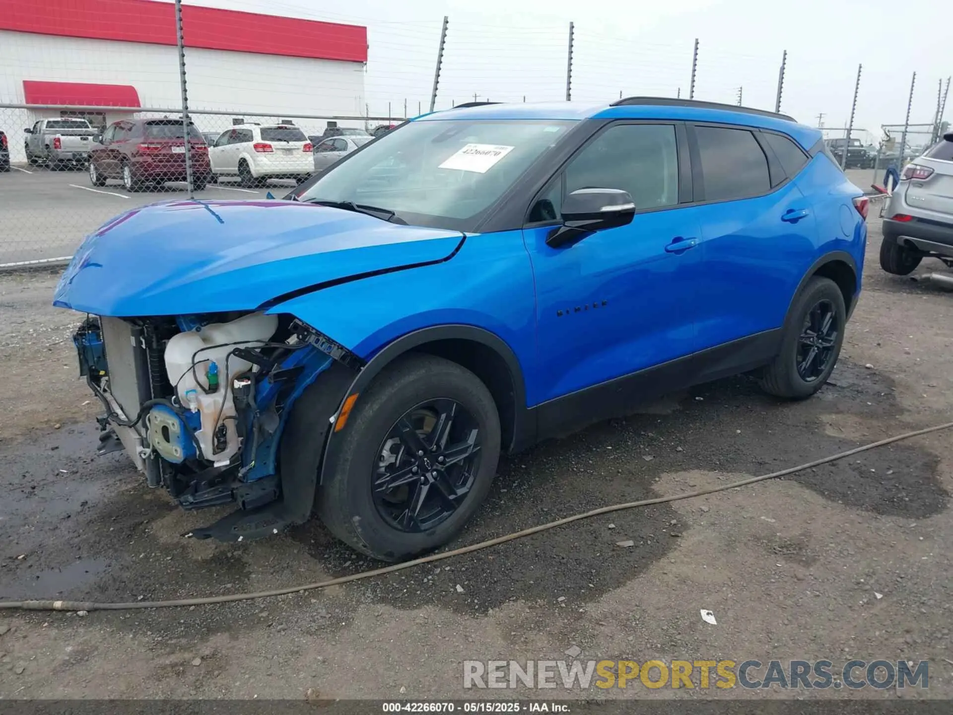 2 Фотография поврежденного автомобиля 3GNKBJRS7RS129203 CHEVROLET BLAZER 2024