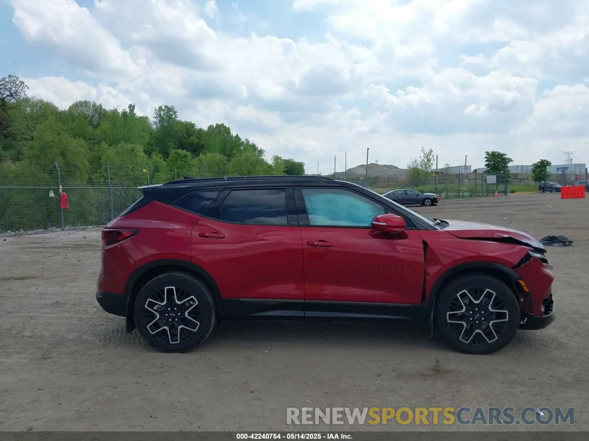 12 Photograph of a damaged car 3GNKBKRS1RS193064 CHEVROLET BLAZER 2024