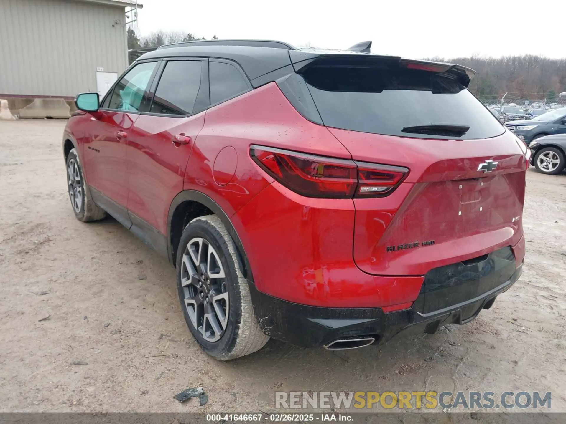 3 Фотография поврежденного автомобиля 3GNKBKRS1RS219856 CHEVROLET BLAZER 2024