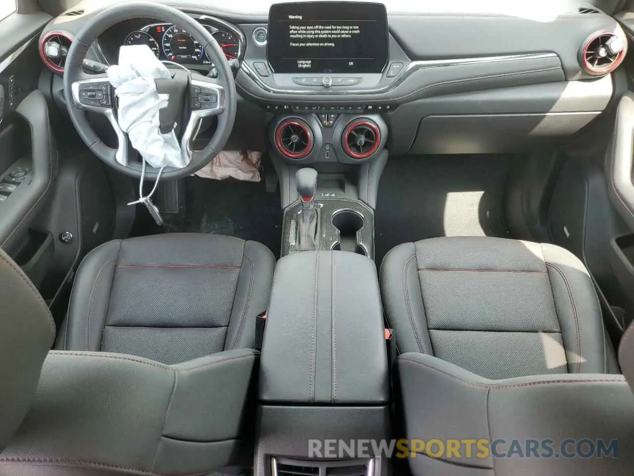 8 Фотография поврежденного автомобиля 3GNKBKRS1RS223583 CHEVROLET BLAZER 2024