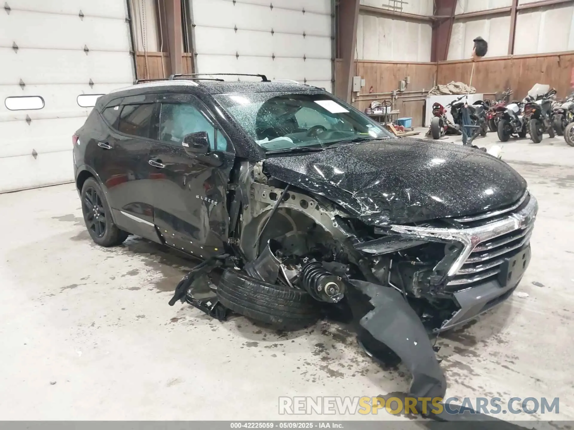 1 Photograph of a damaged car 3GNKBLRS6RS174905 CHEVROLET BLAZER 2024