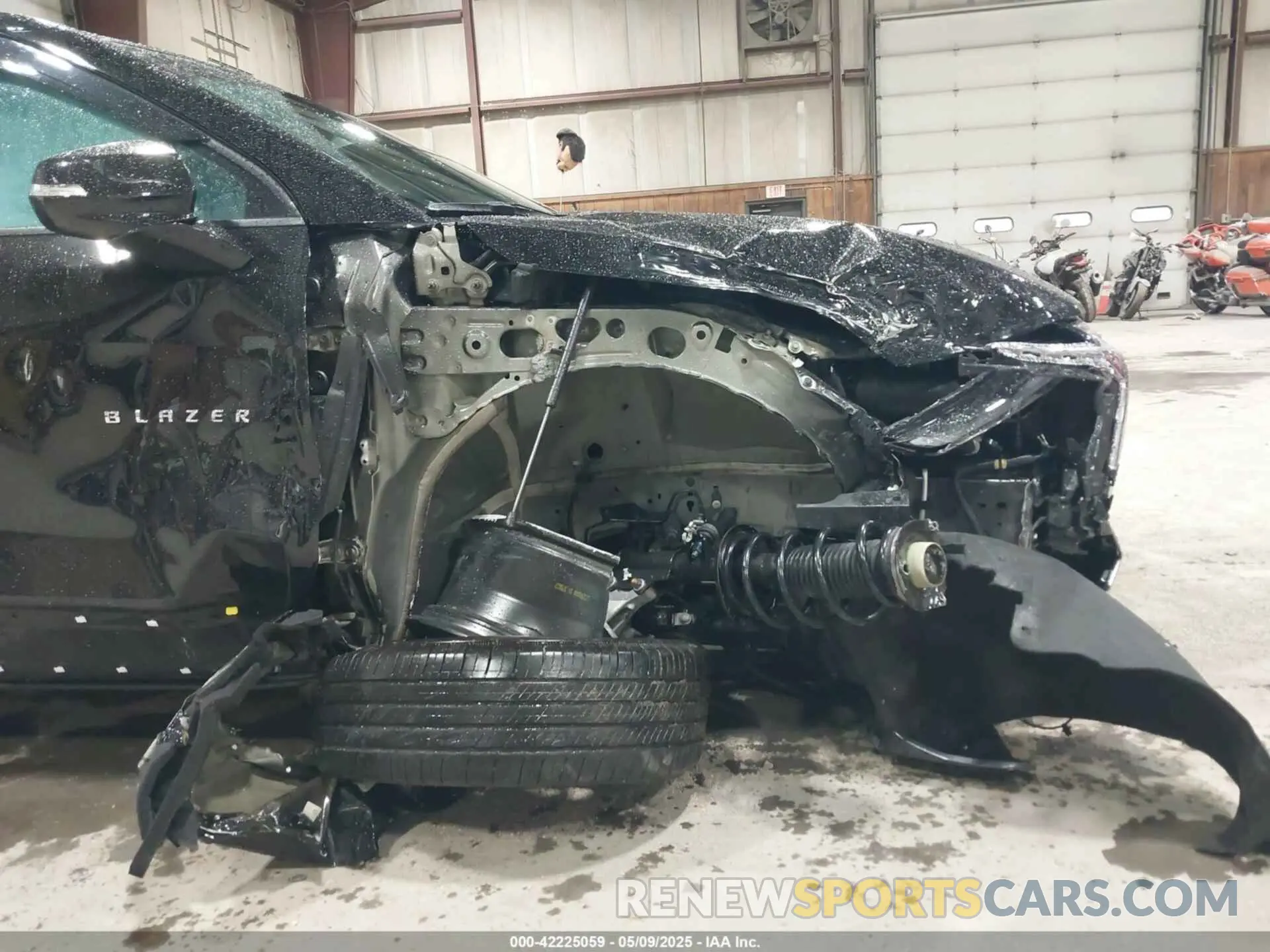 6 Photograph of a damaged car 3GNKBLRS6RS174905 CHEVROLET BLAZER 2024