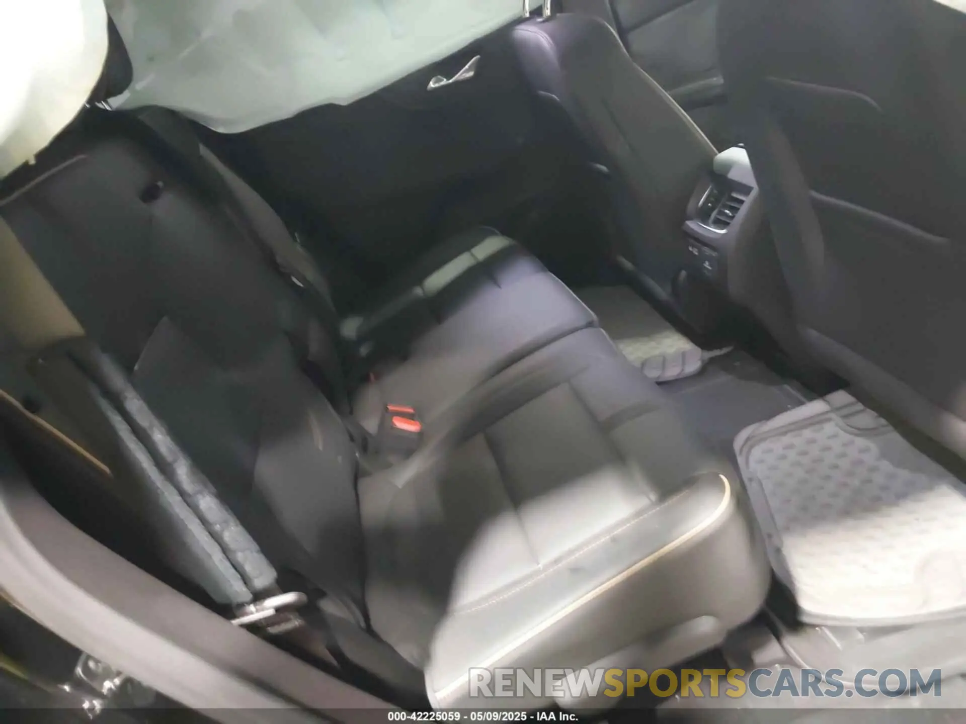 8 Photograph of a damaged car 3GNKBLRS6RS174905 CHEVROLET BLAZER 2024