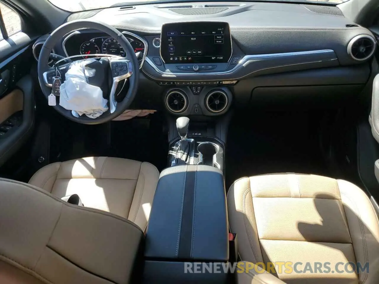 8 Фотография поврежденного автомобиля 3GNKBLRS8RS227989 CHEVROLET BLAZER 2024