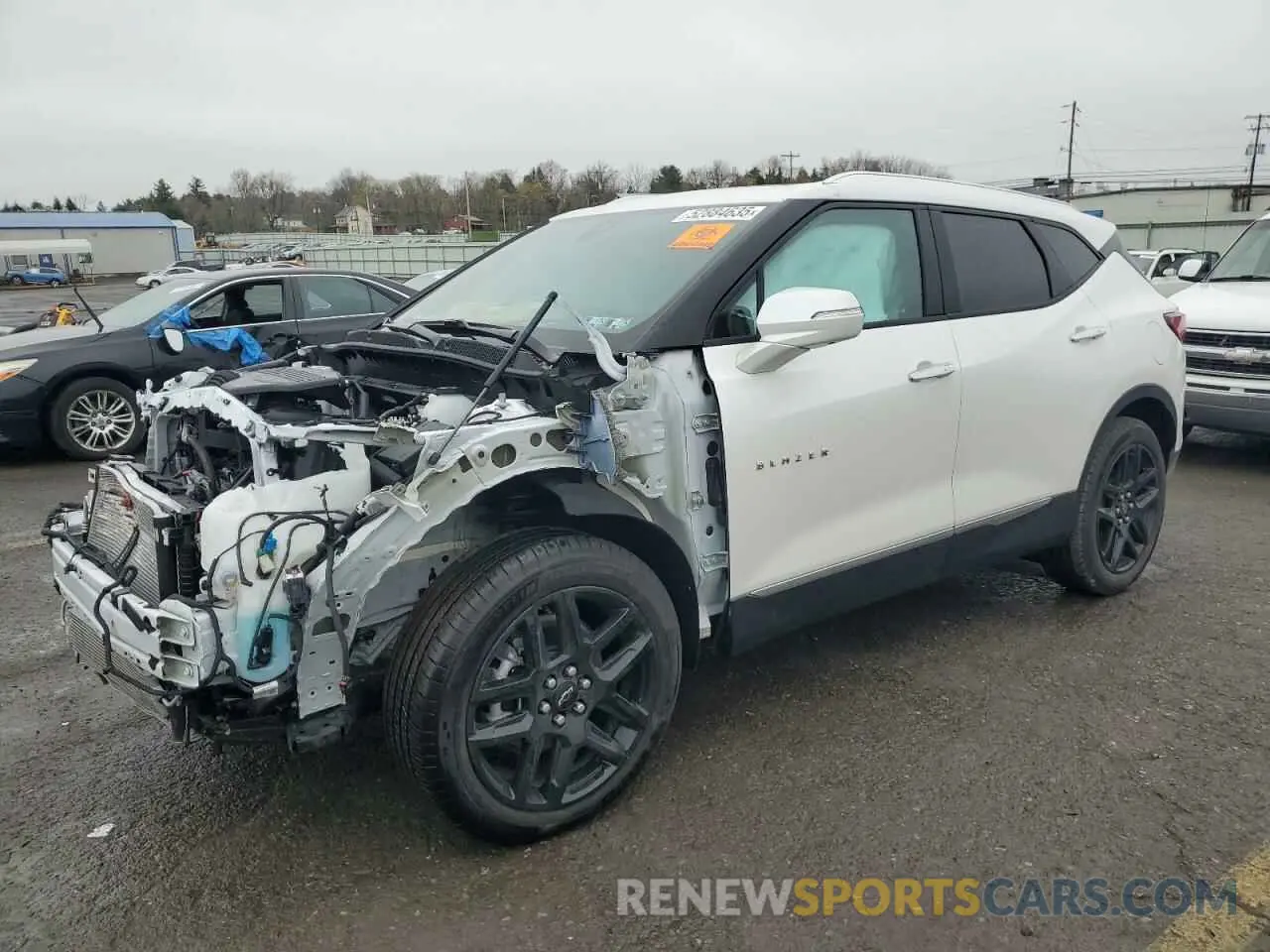 1 Фотография поврежденного автомобиля 3GNKBLRSXRS282234 CHEVROLET BLAZER 2024