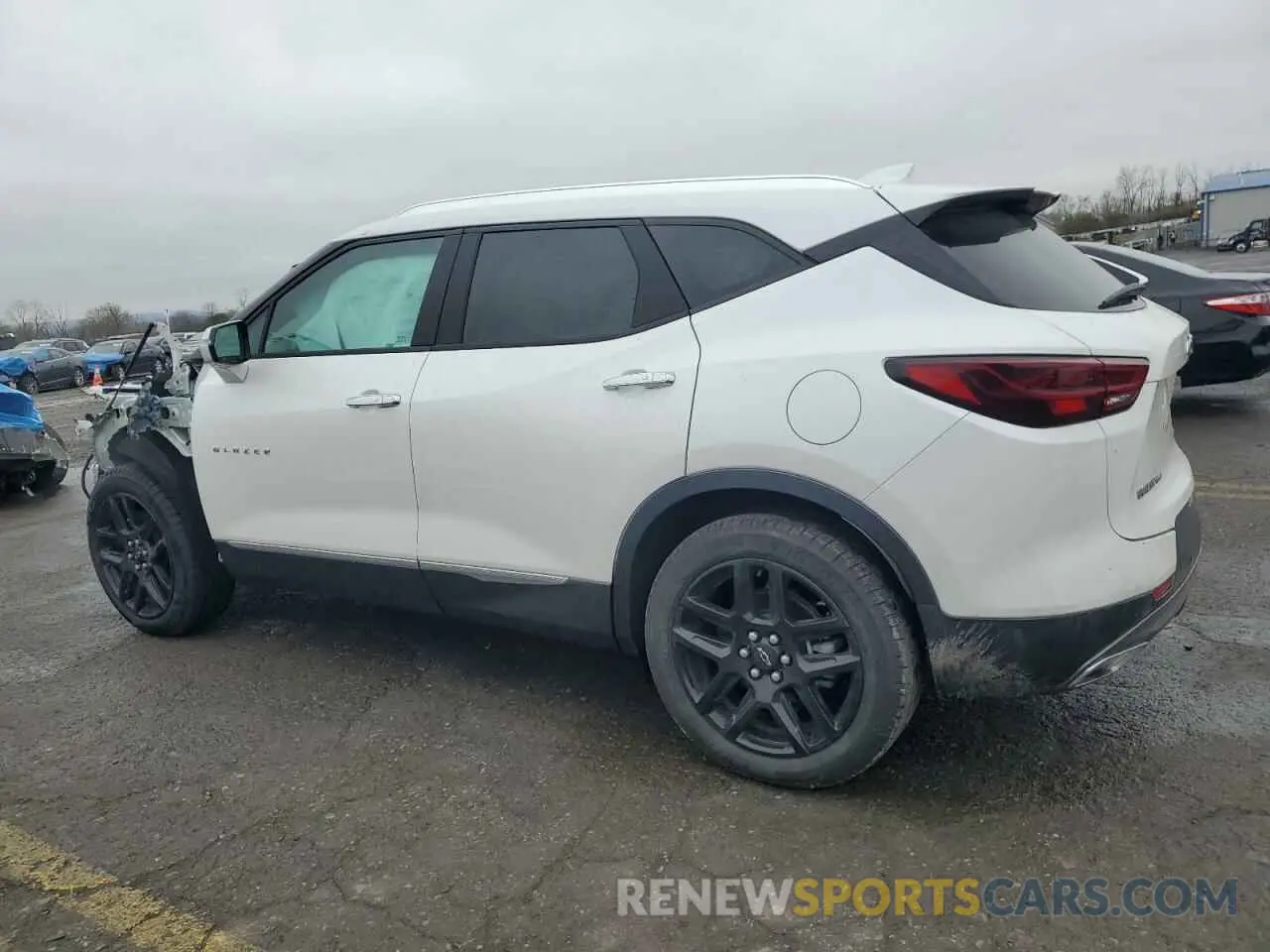 2 Фотография поврежденного автомобиля 3GNKBLRSXRS282234 CHEVROLET BLAZER 2024