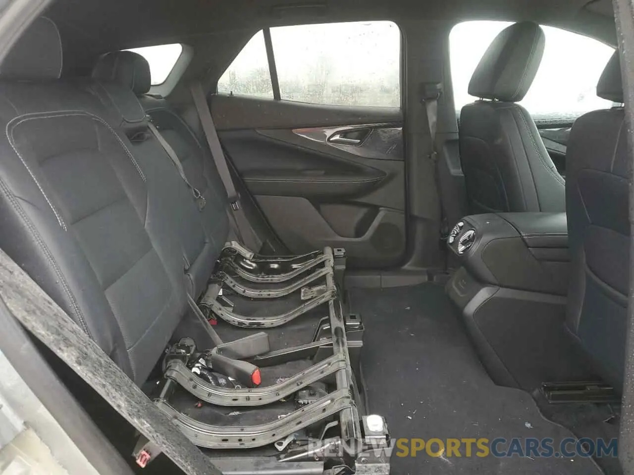 11 Photograph of a damaged car 3GNKDBRJ8RS217104 CHEVROLET BLAZER 2024