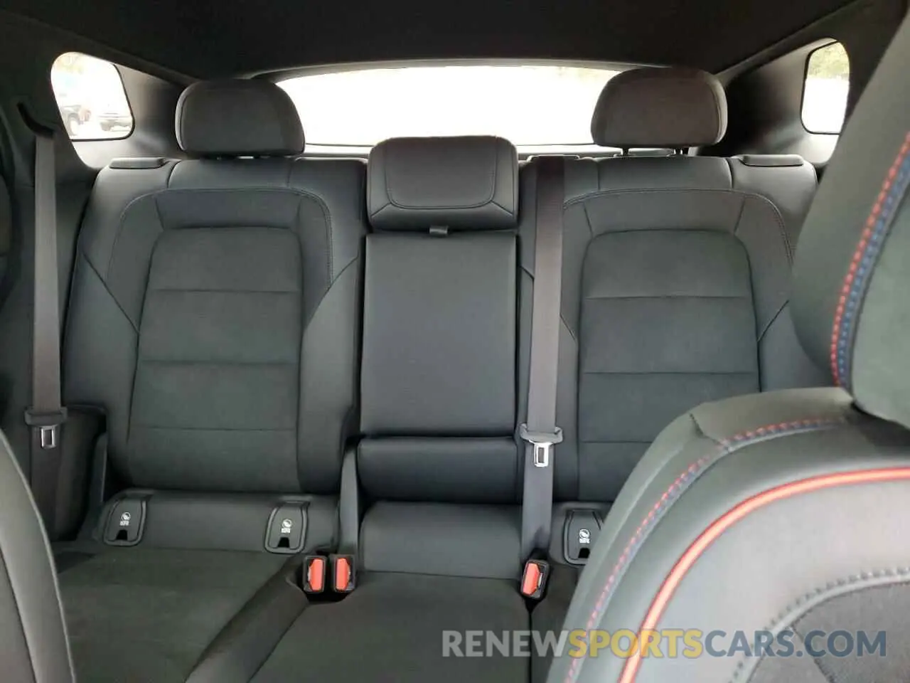 10 Фотография поврежденного автомобиля 3GNKDCRJ1RS163974 CHEVROLET BLAZER 2024