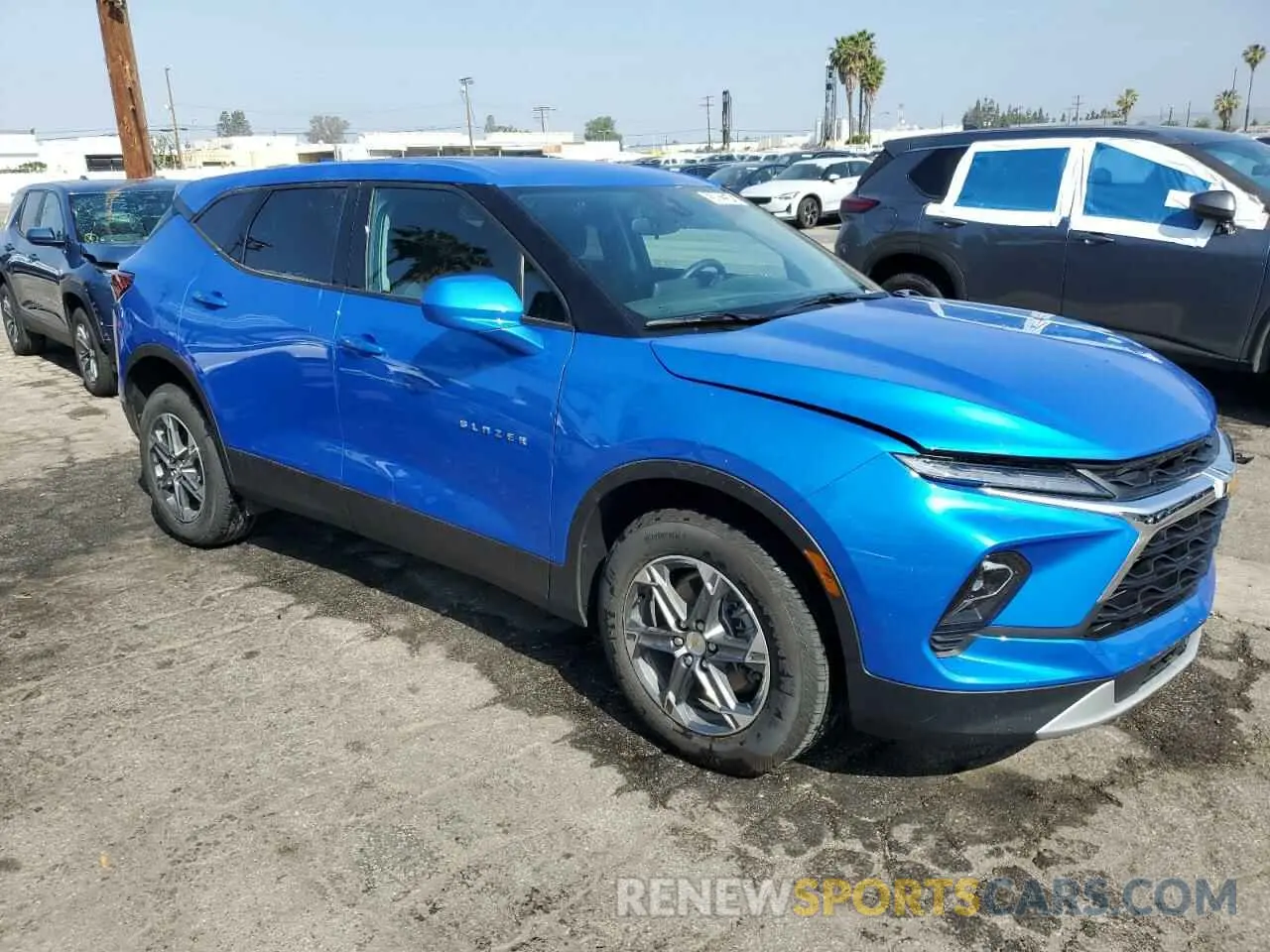 4 Photograph of a damaged car 3GNKBCR49SS159175 CHEVROLET BLAZER 2025