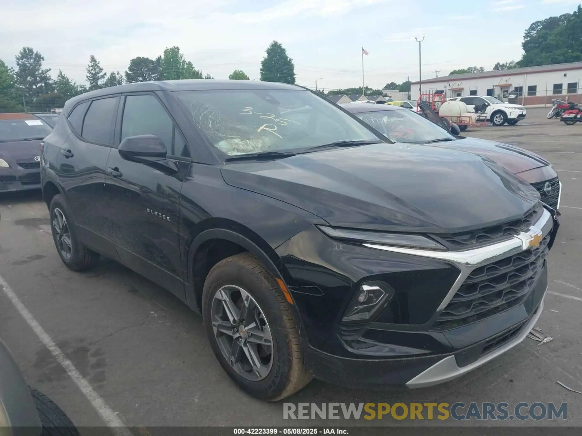 13 Фотография поврежденного автомобиля 3GNKBHR43SS184196 CHEVROLET BLAZER 2025