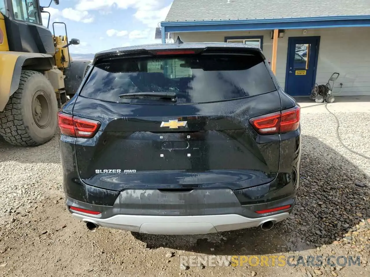 6 Photograph of a damaged car 3GNKBHR48SS145667 CHEVROLET BLAZER 2025