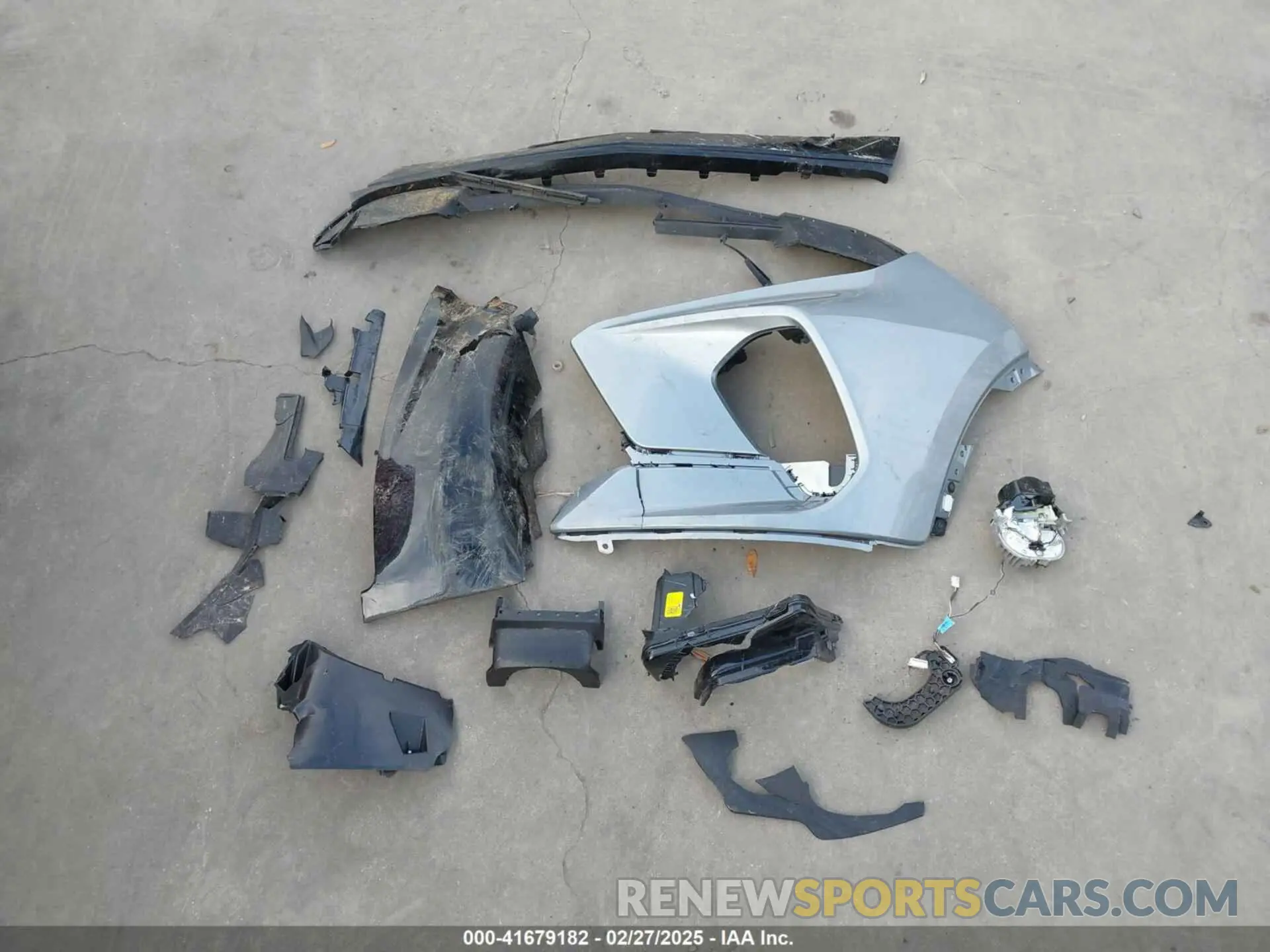 12 Photograph of a damaged car 3GNKBKRS3SS124978 CHEVROLET BLAZER 2025