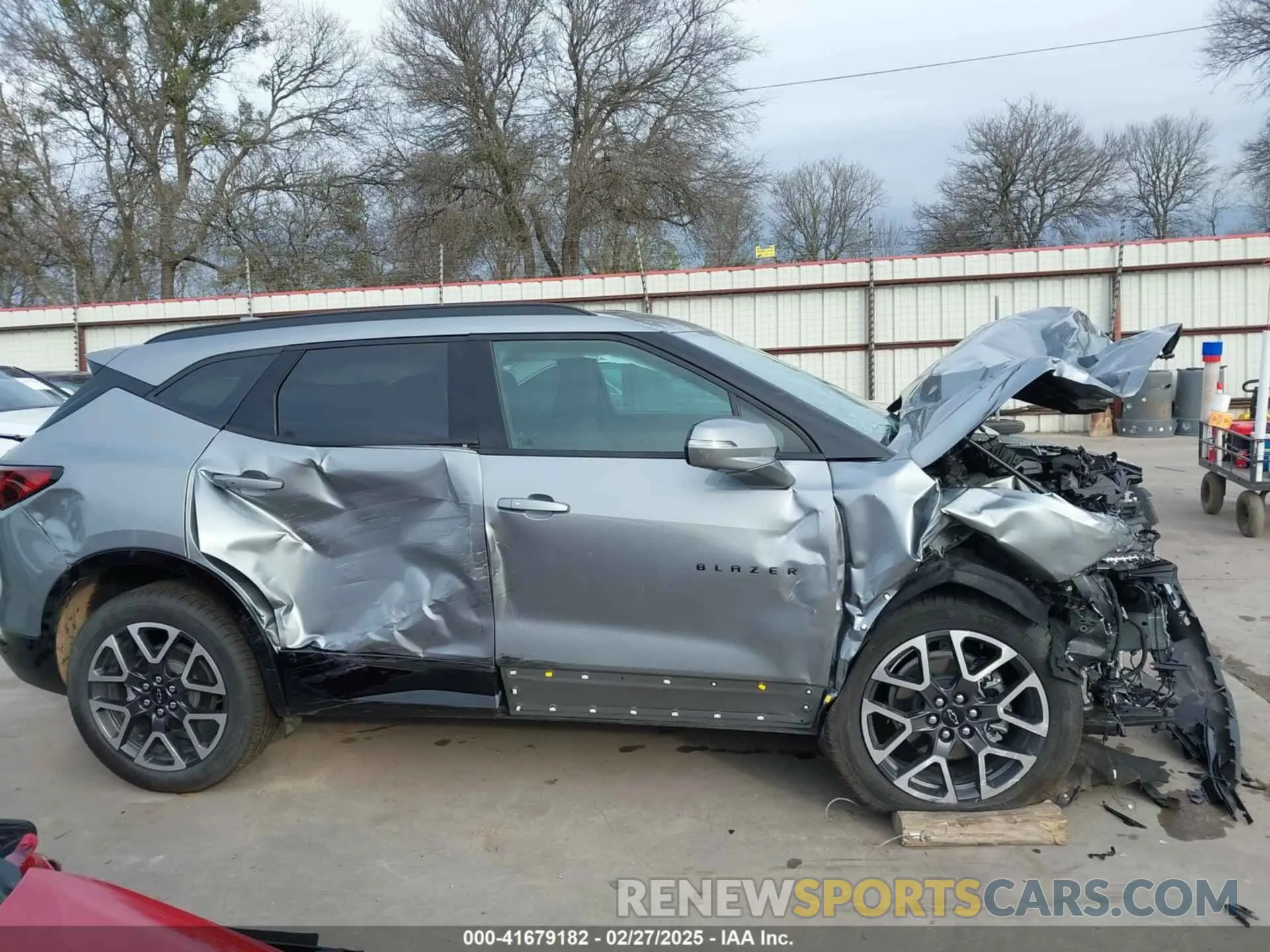 19 Photograph of a damaged car 3GNKBKRS3SS124978 CHEVROLET BLAZER 2025