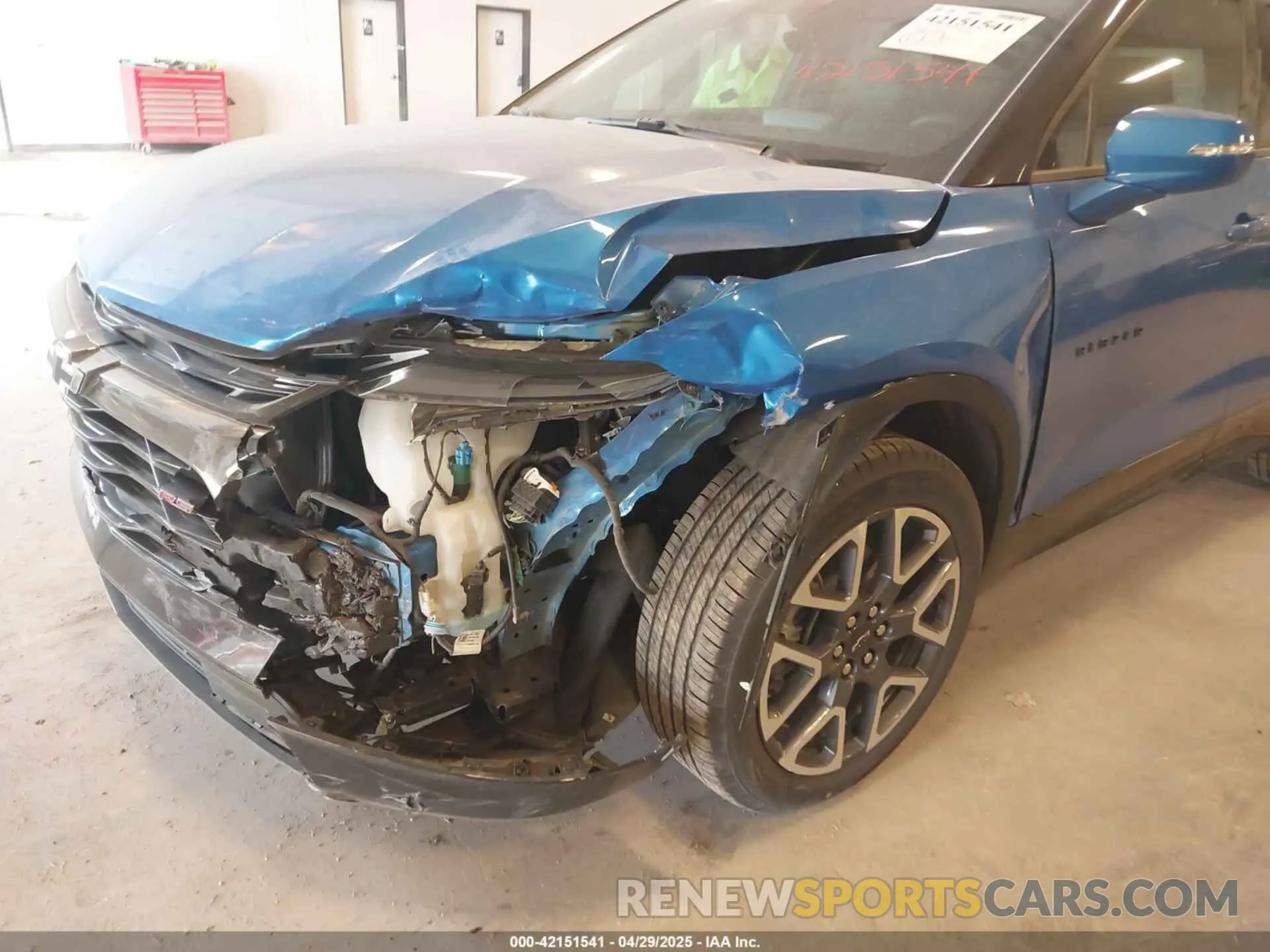 6 Photograph of a damaged car 3GNKBKRSXSS142457 CHEVROLET BLAZER 2025