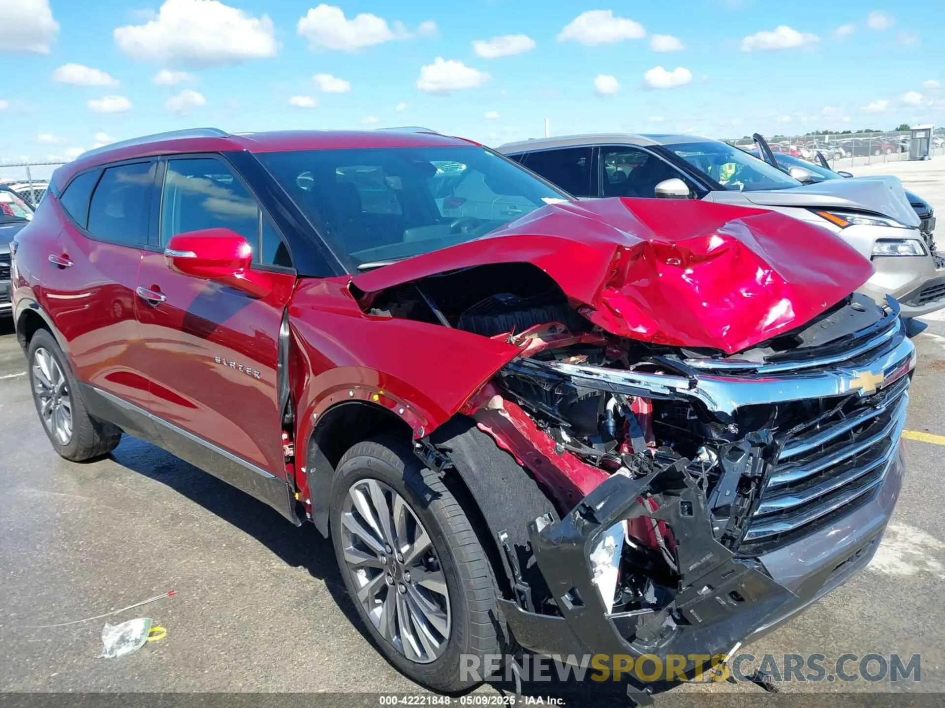 1 Photograph of a damaged car 3GNKBLR41SS117549 CHEVROLET BLAZER 2025