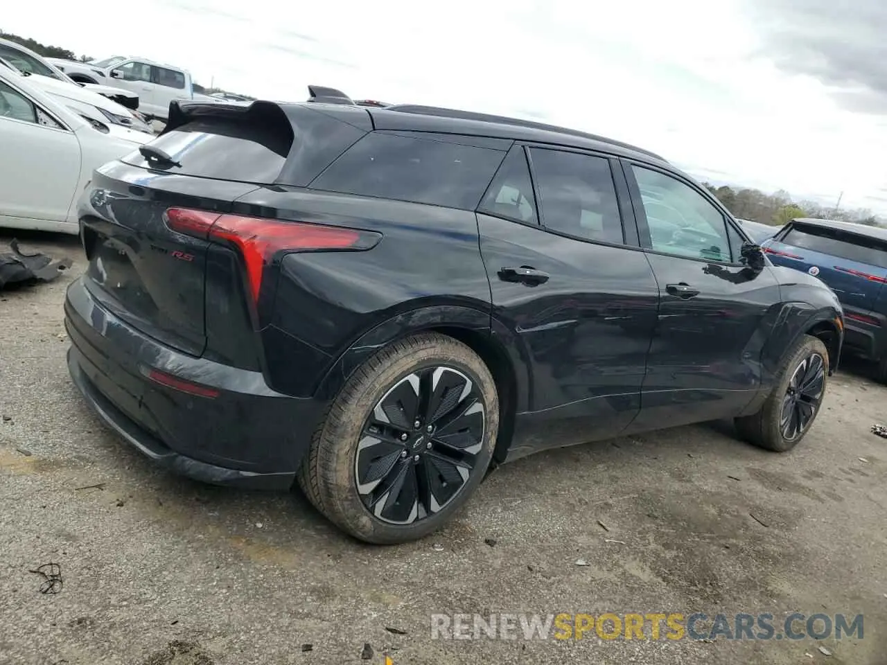 3 Фотография поврежденного автомобиля 3GNKDJRJ6SS130558 CHEVROLET BLAZER 2025