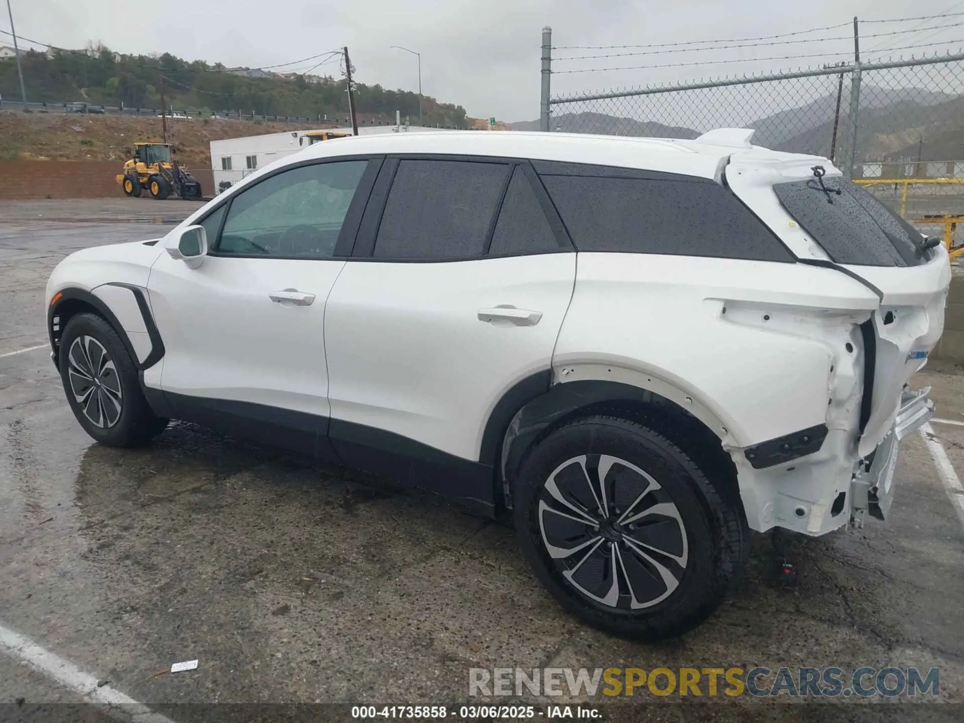 15 Photograph of a damaged car 3GNKDBRJ0RS218750 CHEVROLET BLAZER EV 2024