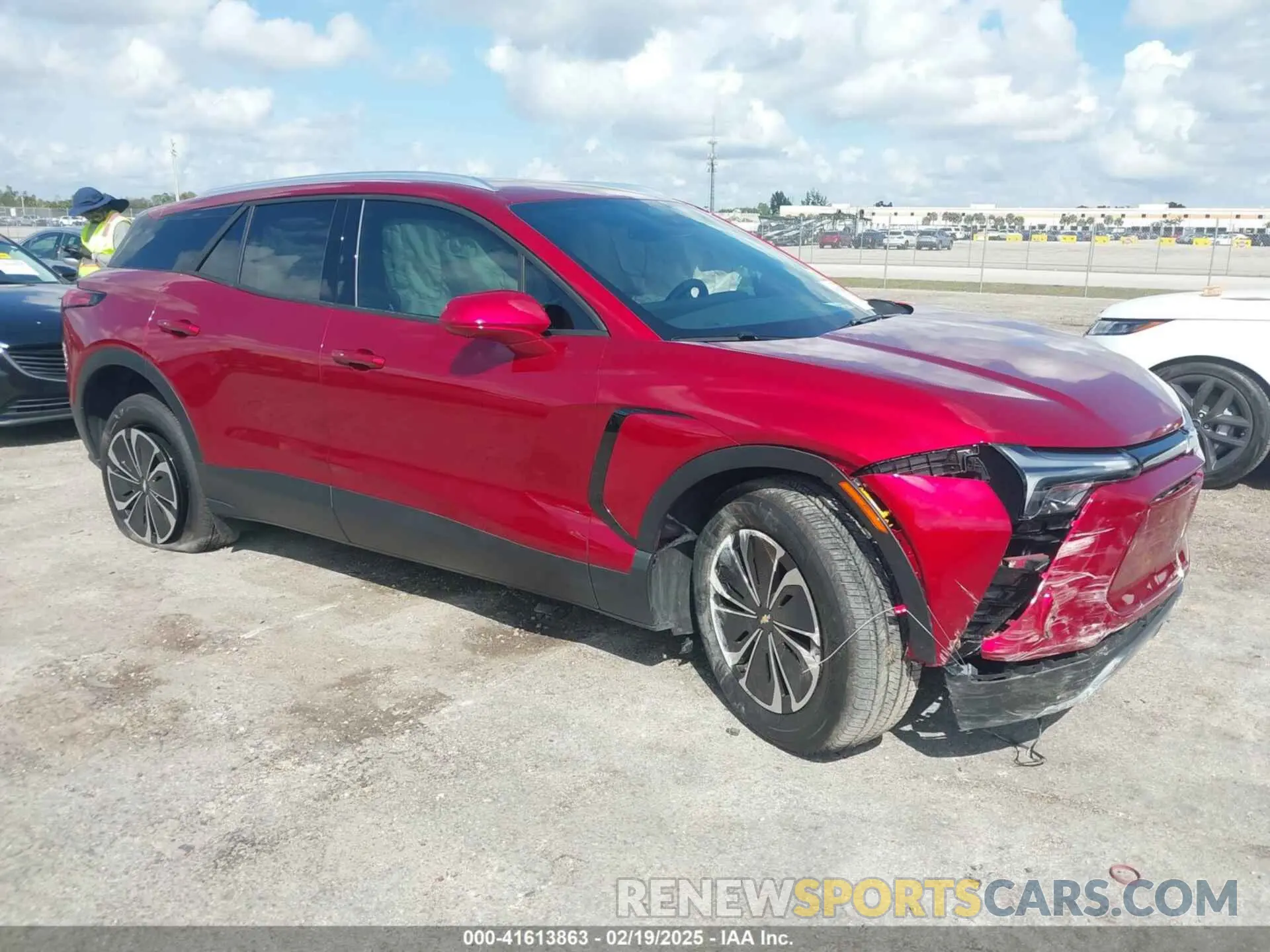 1 Photograph of a damaged car 3GNKDBRJ2RS272616 CHEVROLET BLAZER EV 2024