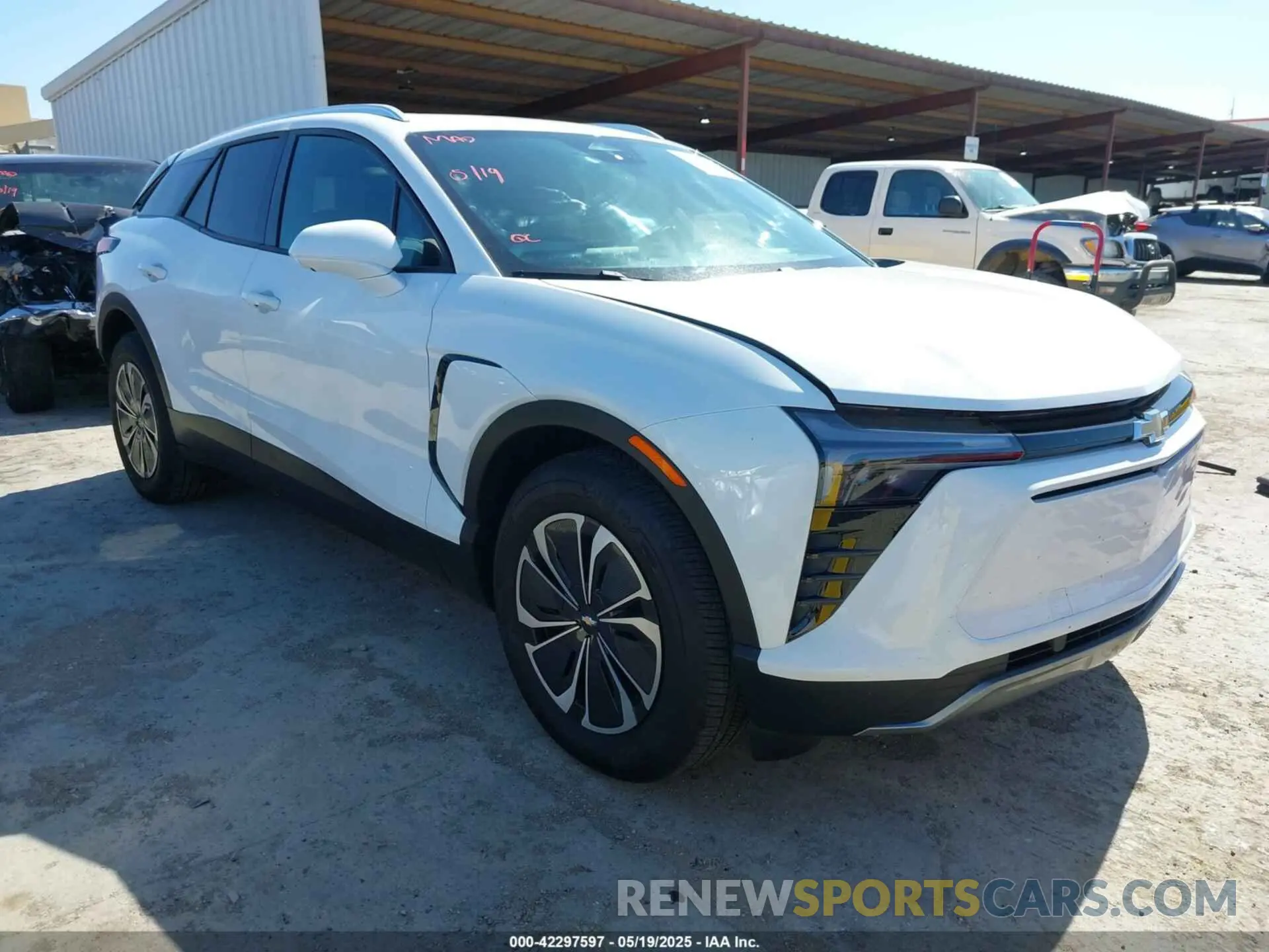 1 Photograph of a damaged car 3GNKDBRJ6RS227758 CHEVROLET BLAZER EV 2024